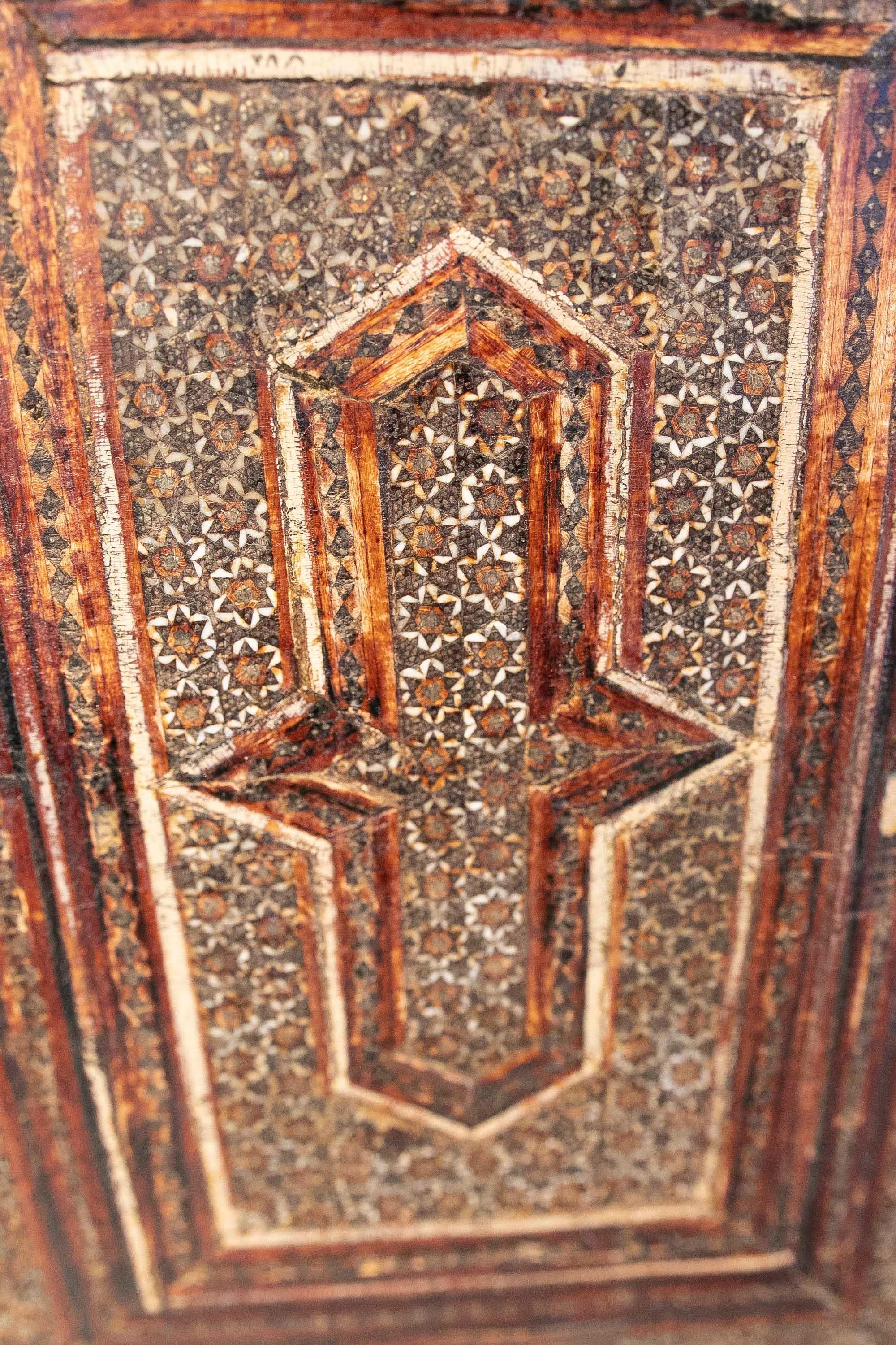 19. Jahrhundert Maurische sorgfältige Handwerkskunst Box Deckel mit Intarsienarbeit   im Angebot 14