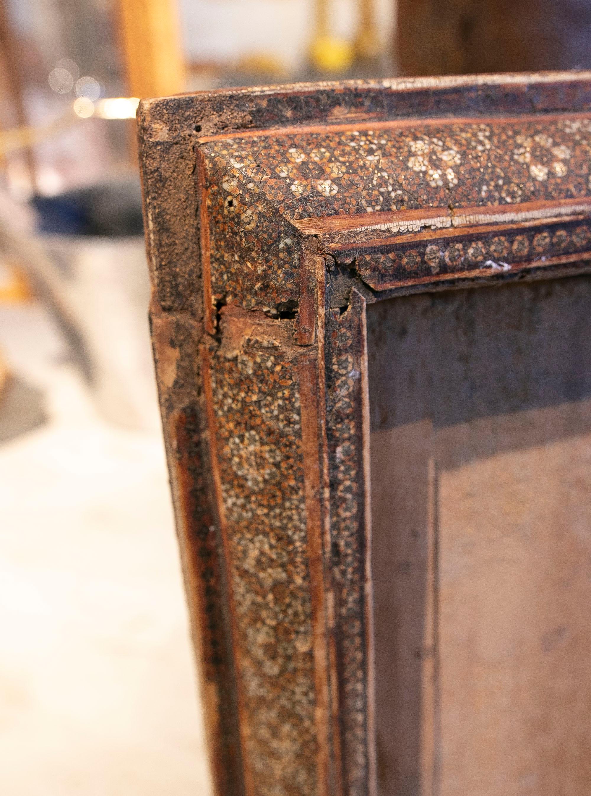 19. Jahrhundert Maurische sorgfältige Handwerkskunst Box Deckel mit Intarsienarbeit   im Zustand „Gut“ im Angebot in Marbella, ES