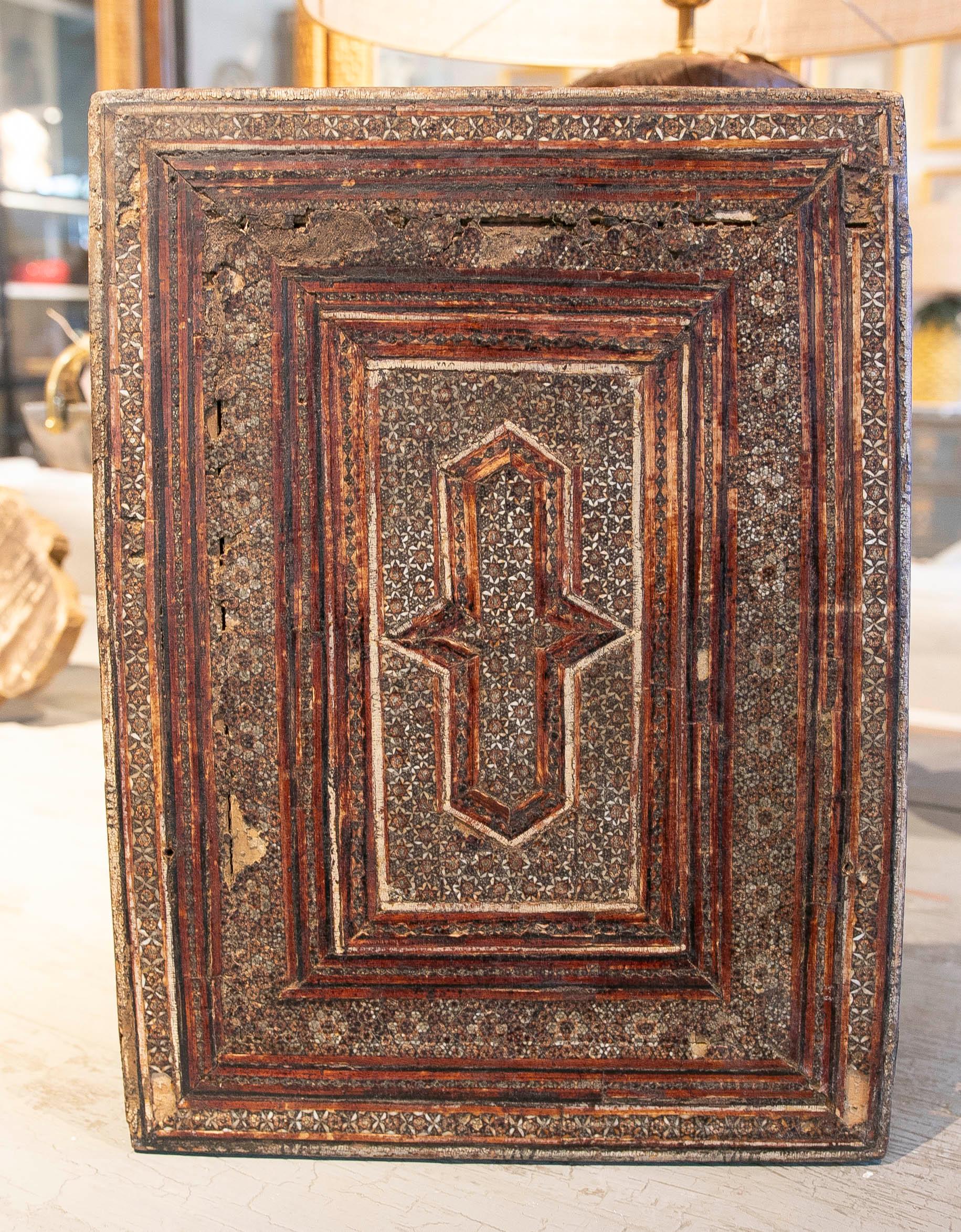 19. Jahrhundert Maurische sorgfältige Handwerkskunst Box Deckel mit Intarsienarbeit   im Angebot 5