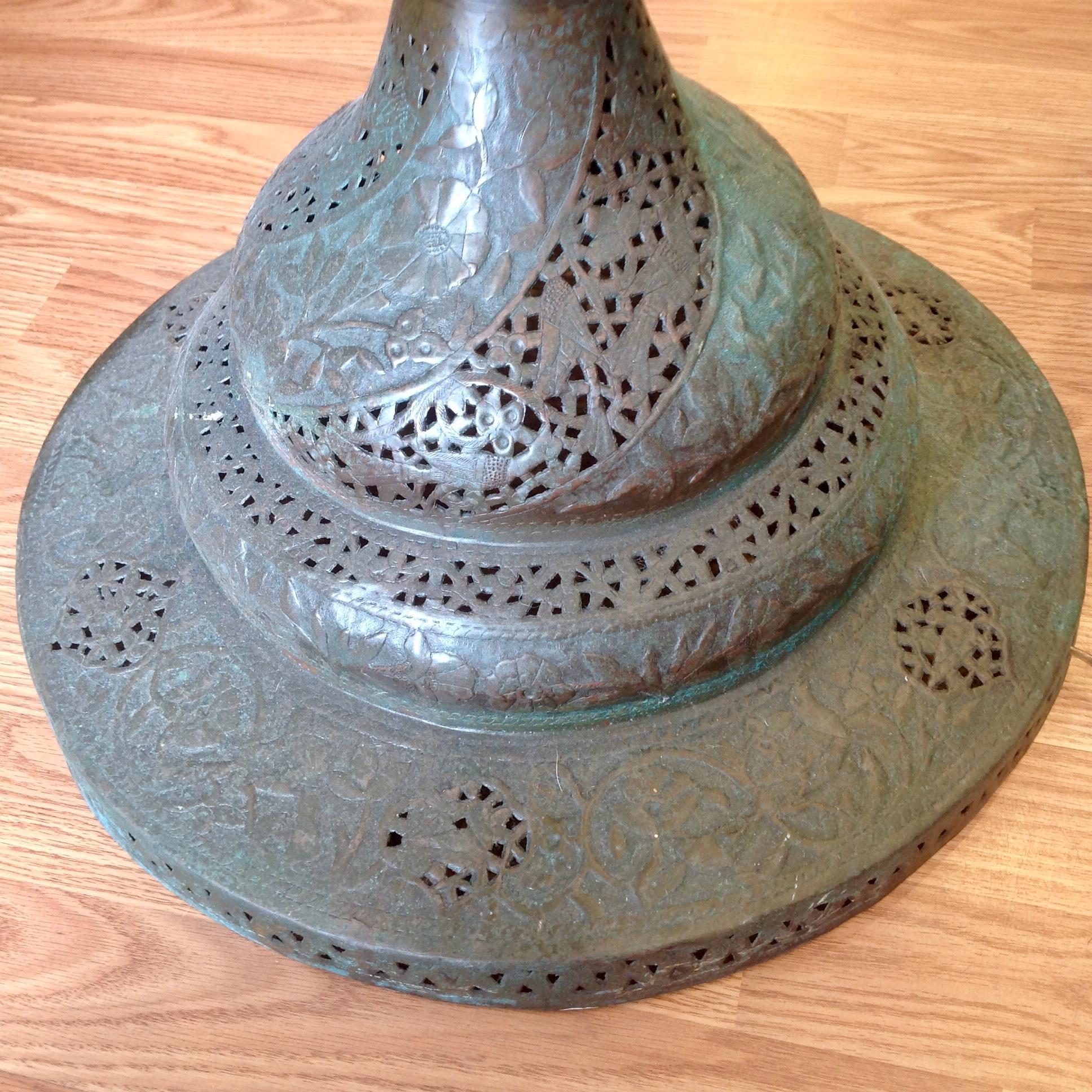 lampadaire marocain du 19ème siècle 2