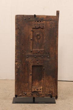 Porte rustique marocaine du 19ème siècle sur pied