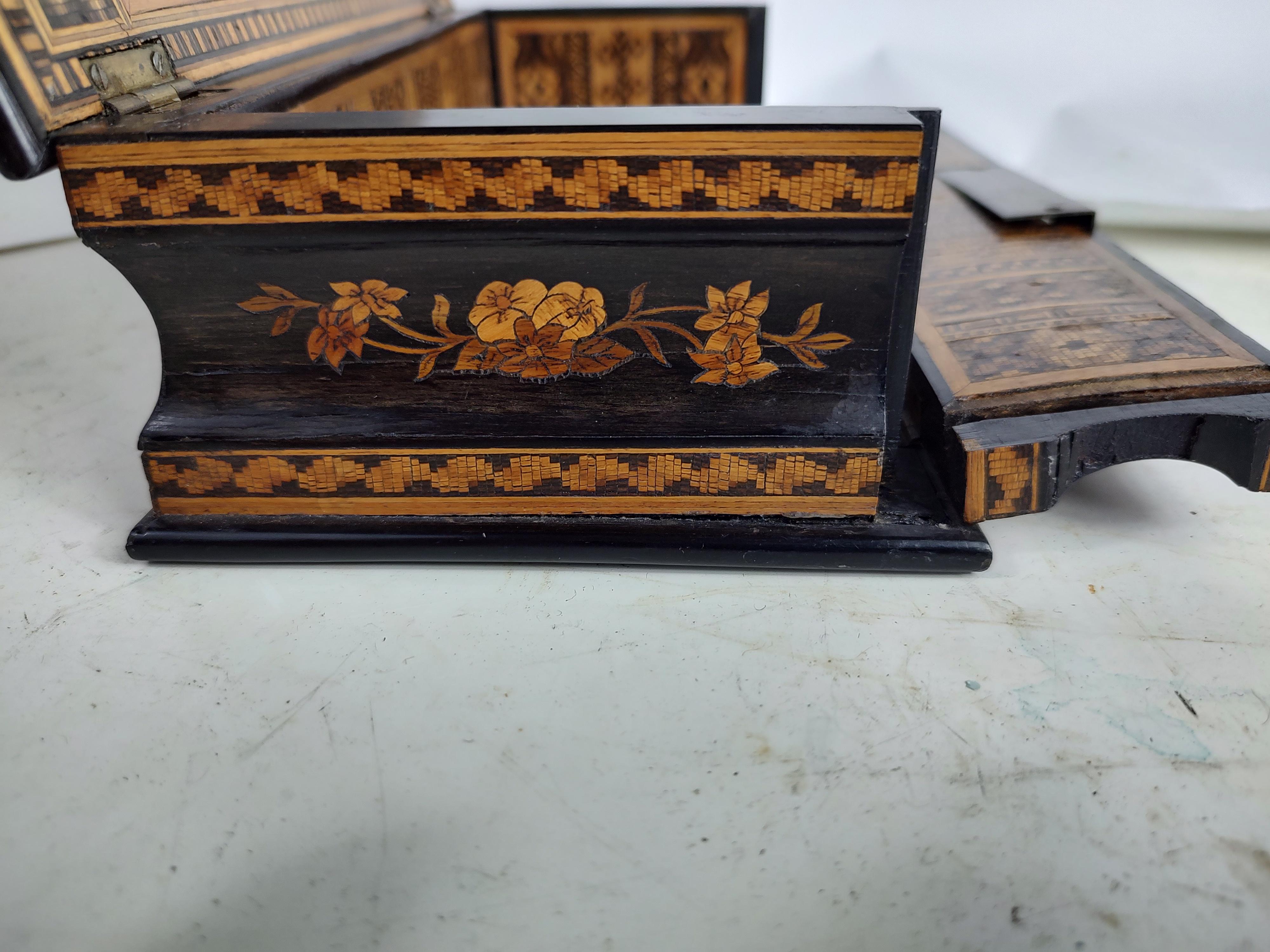 Hand-Crafted 19th Century Mosaic Marquetry Jewelry Box Sorrento Napoli, C1880 For Sale