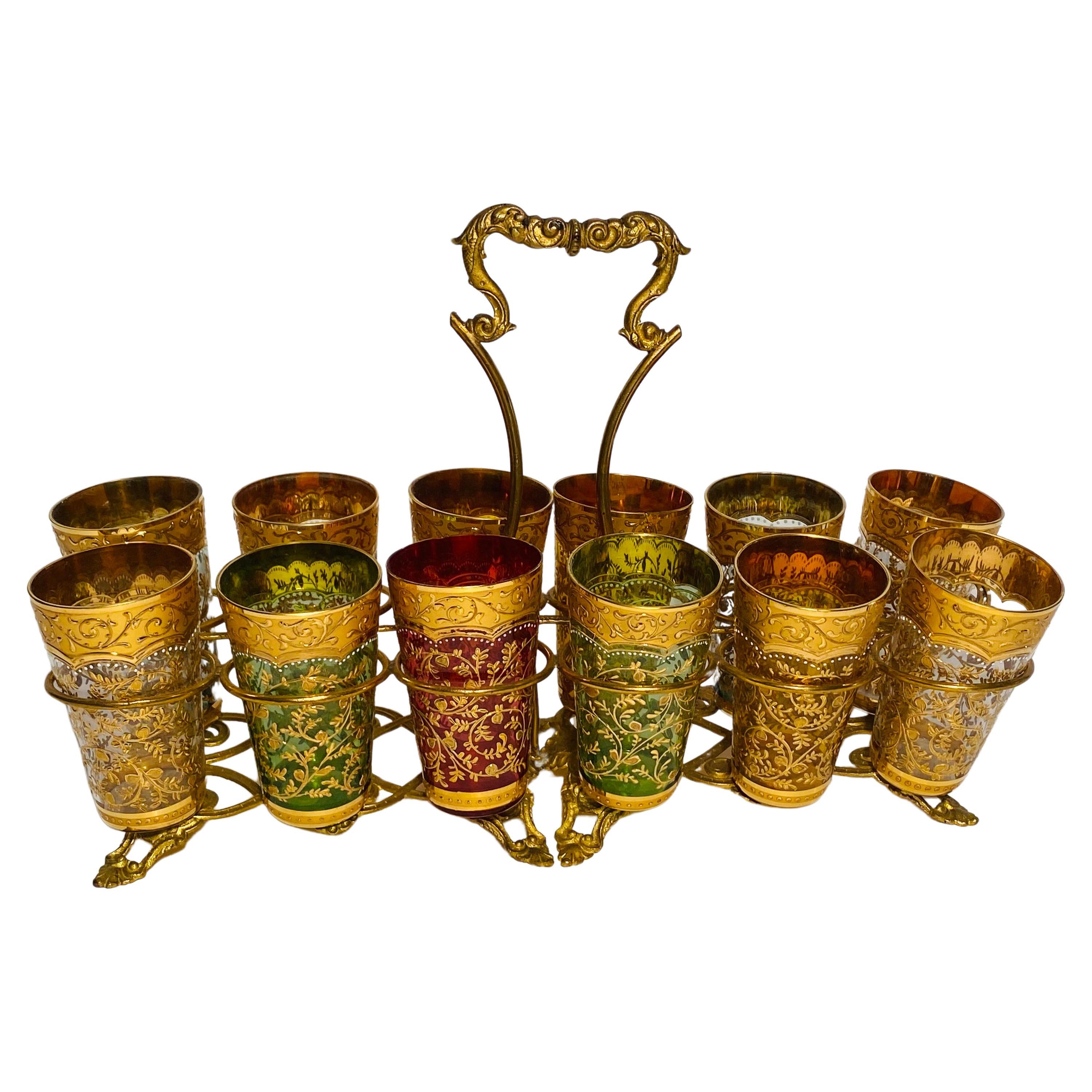 Vergoldetes Moser-Cocktail-Set mit Korbgeflecht und 12 Gläsern aus dem 19. Jahrhundert. C. 1880
