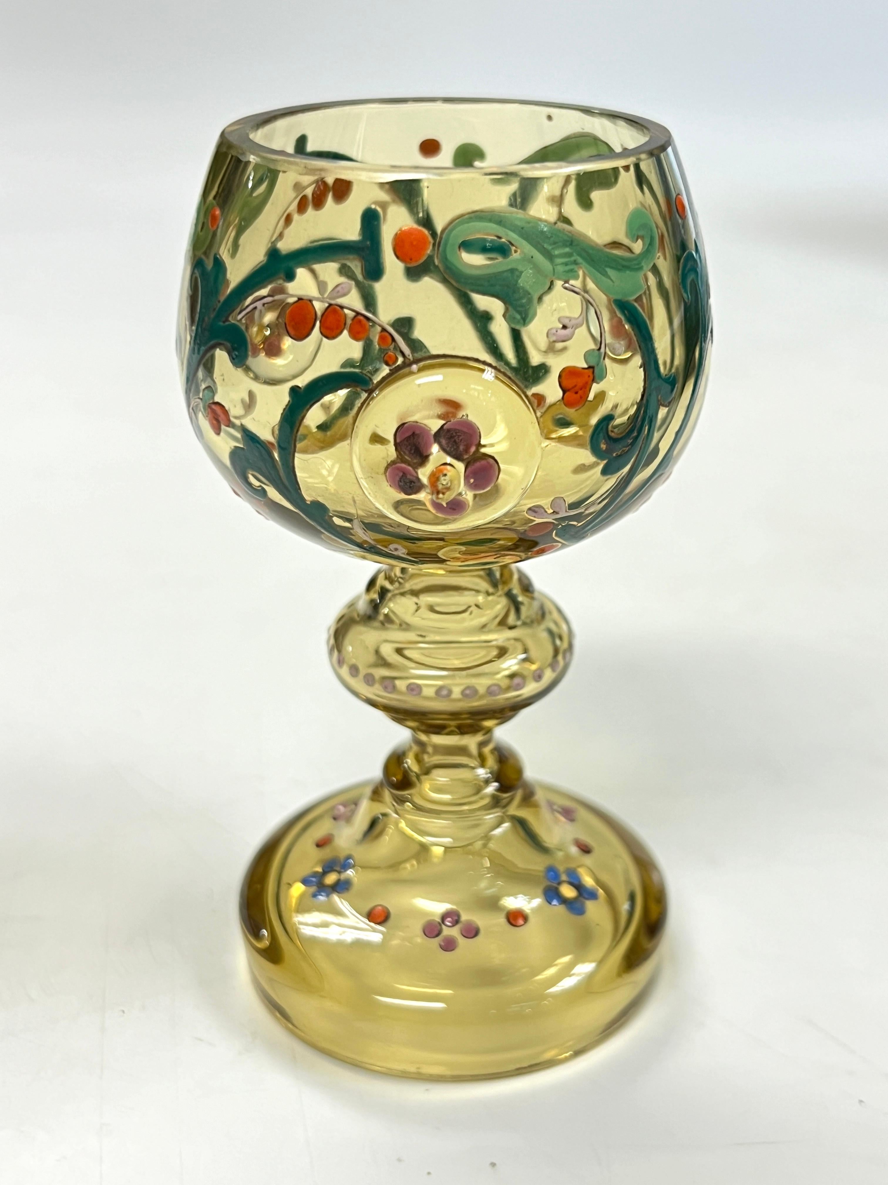 Ensemble de coupes à punch et de gobelets en verre de Moser du 19e siècle en vente 3