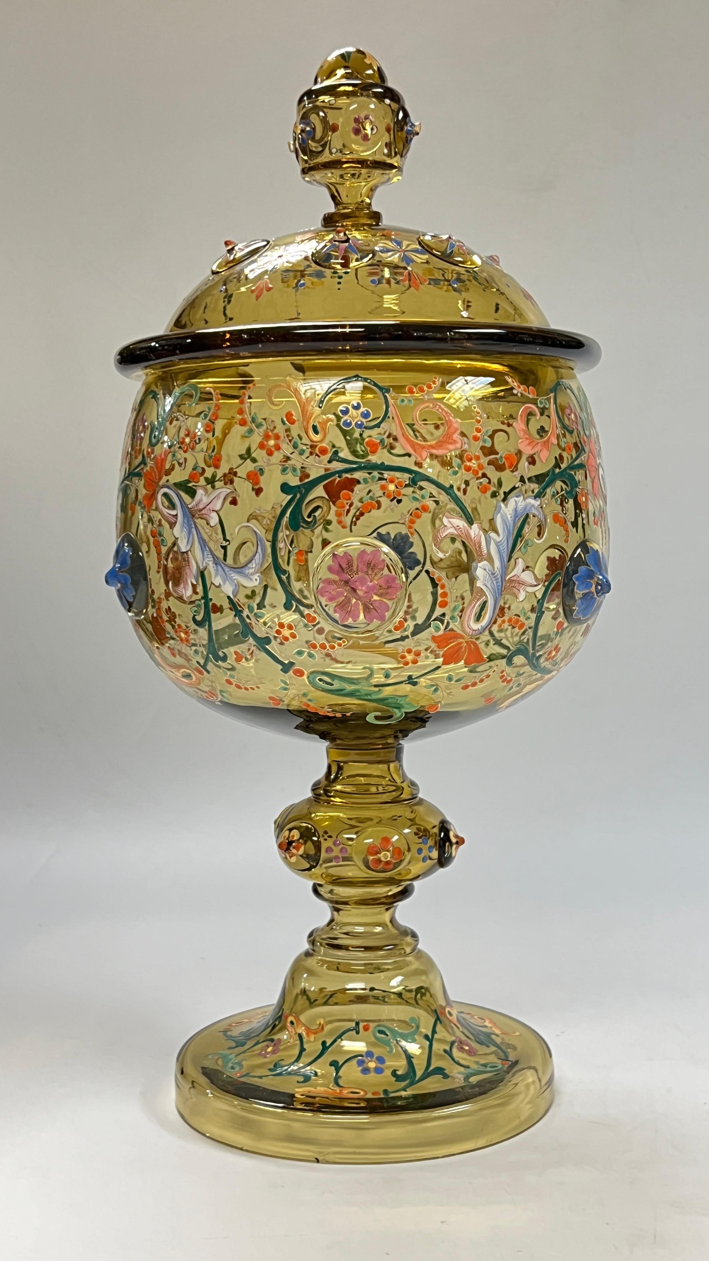 Ensemble de coupes à punch et de gobelets en verre de Moser du 19e siècle Bon état - En vente à New York, NY