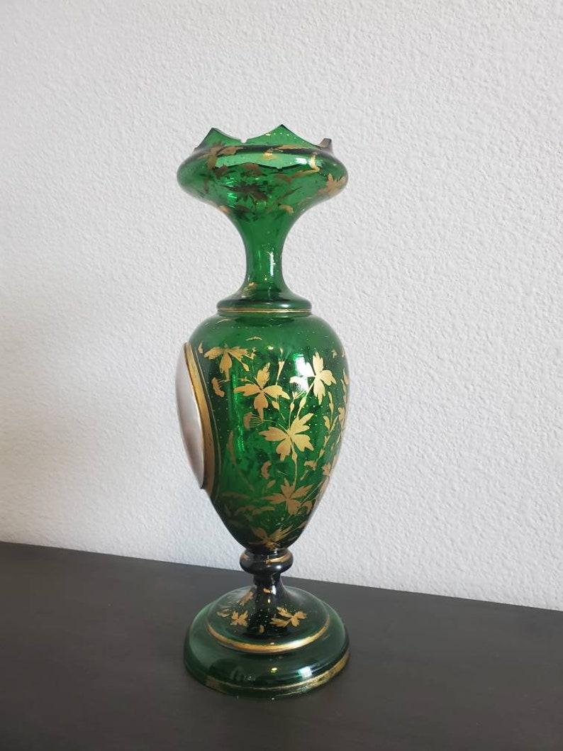 19th Century Bohemian Moser Emerald Glass Portrait Vase In Good Condition In Forney, TX