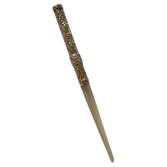 Stylo plume du 19e siècle avec embout 14k et corps en nacre et or filigrané