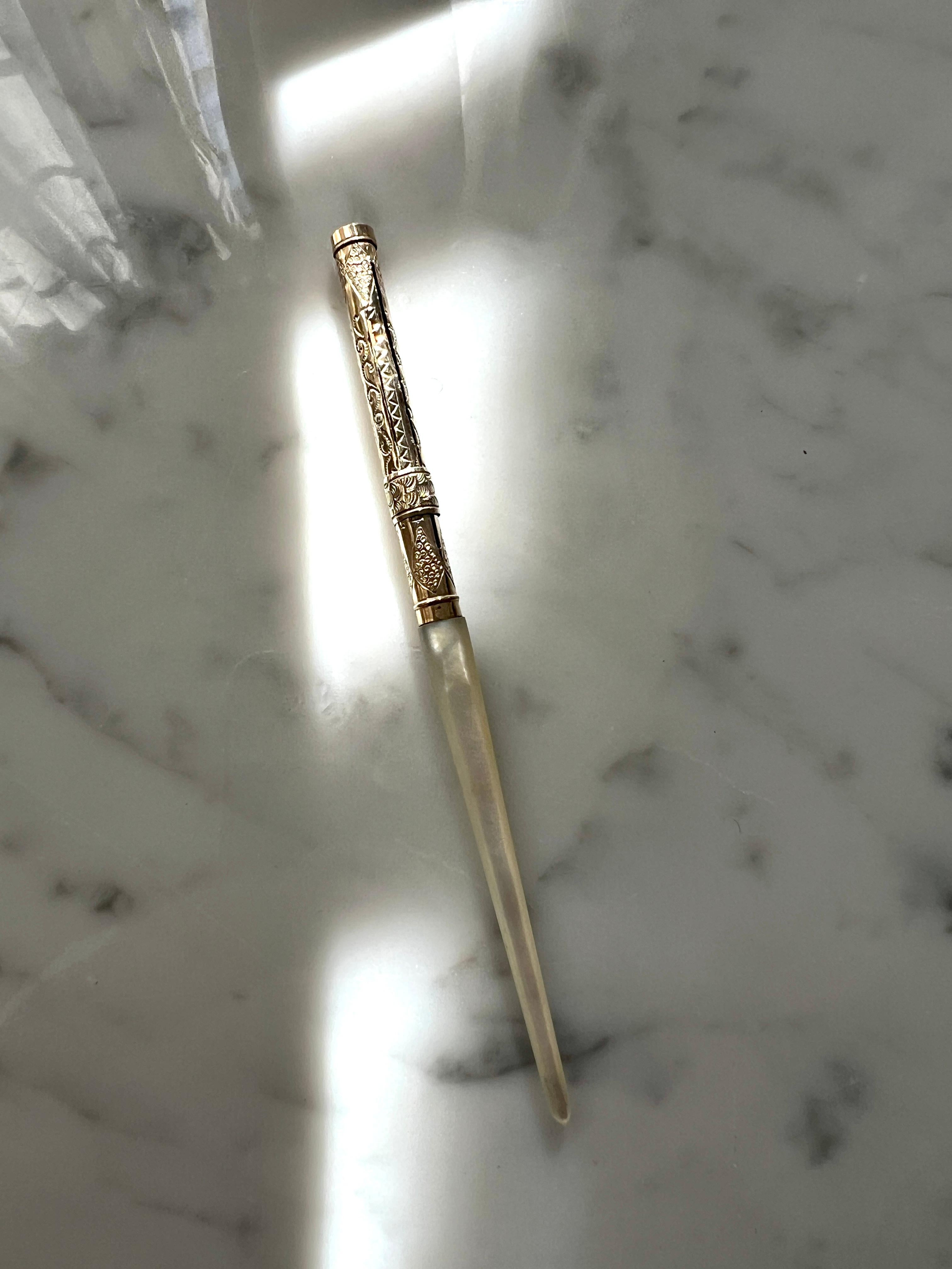 19th Century Mother of Pearl and Gold Handle Fountain Pen with 14k Eversharp Tip In Good Condition For Sale In Los Angeles, CA