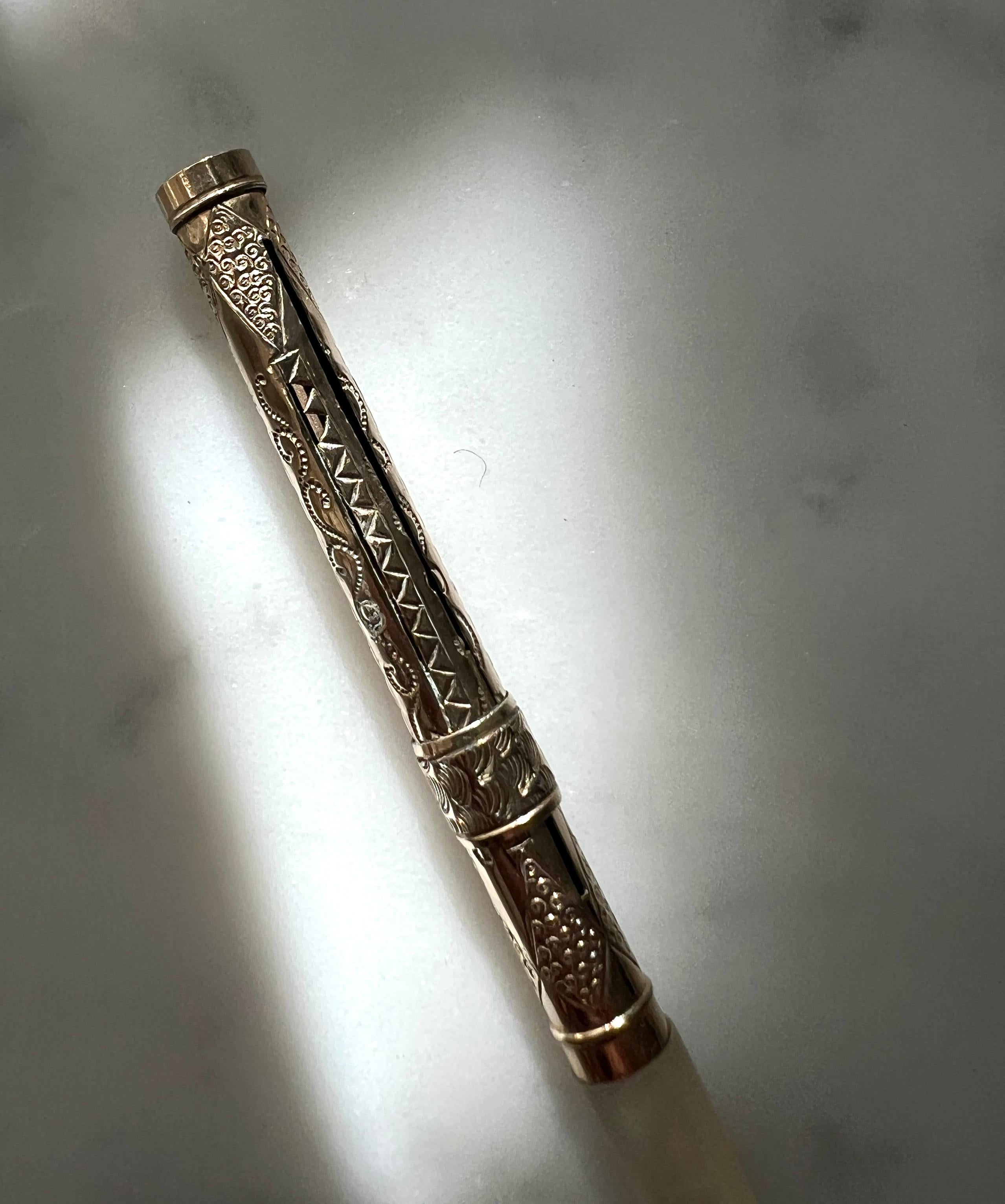 19th Century Mother of Pearl and Gold Handle Fountain Pen with 14k Eversharp Tip For Sale 1