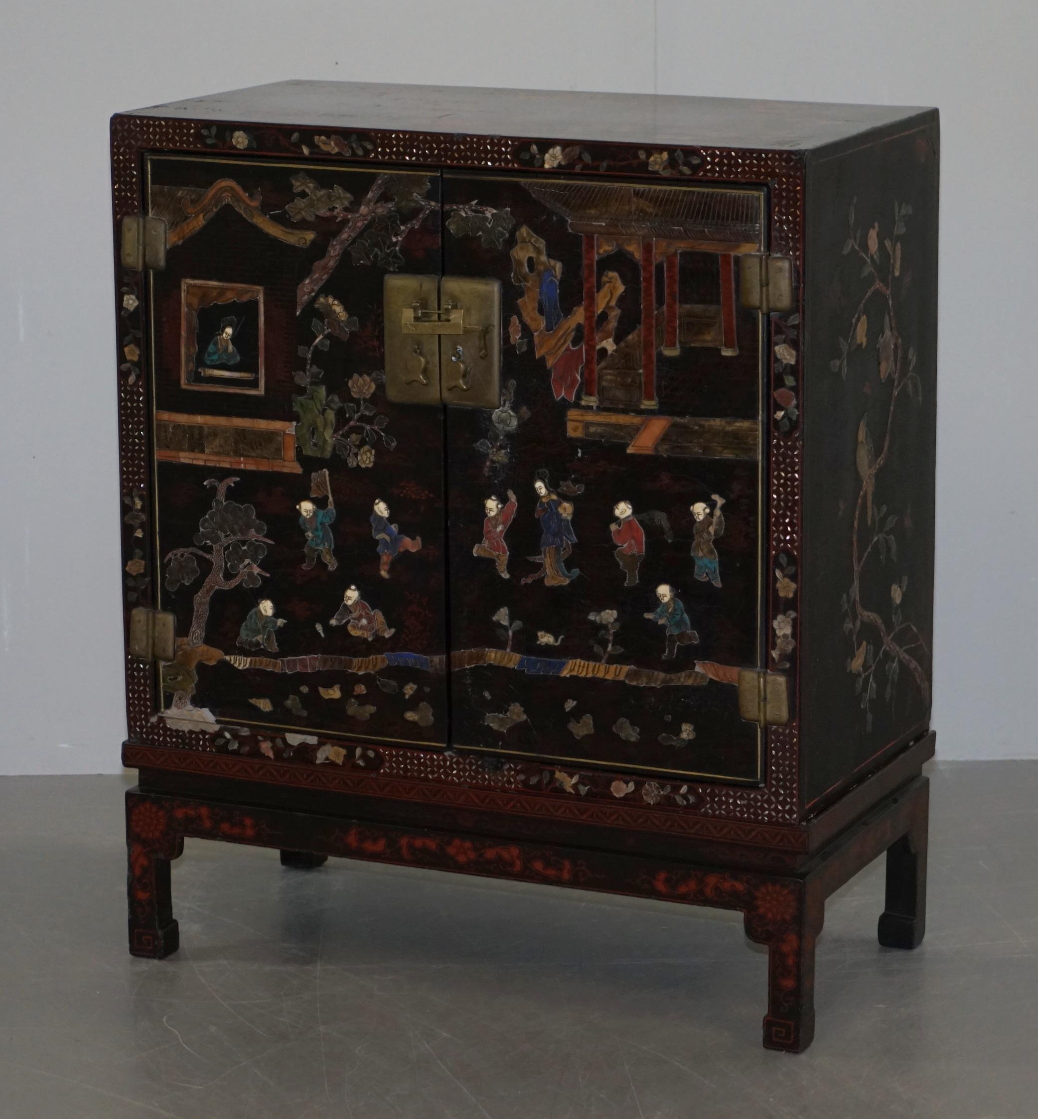 High Victorian 19th Century Mother of Pearl Inlaid Chinese Lacquer Brass Engraved Cabinet Chest