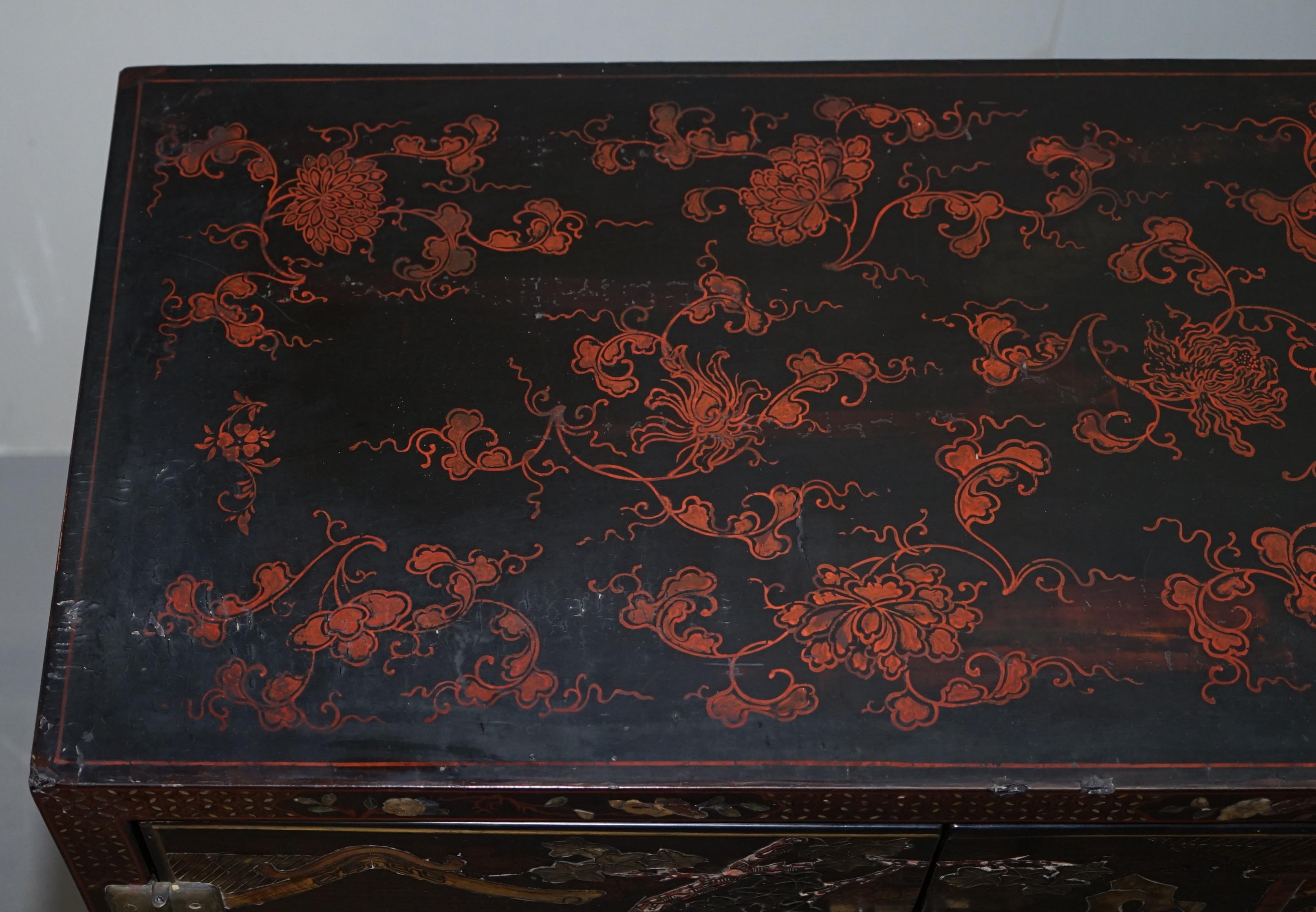Mid-19th Century 19th Century Mother of Pearl Inlaid Chinese Lacquer Brass Engraved Cabinet Chest