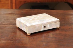 Caja de té del siglo XIX de nácar con juego de plata