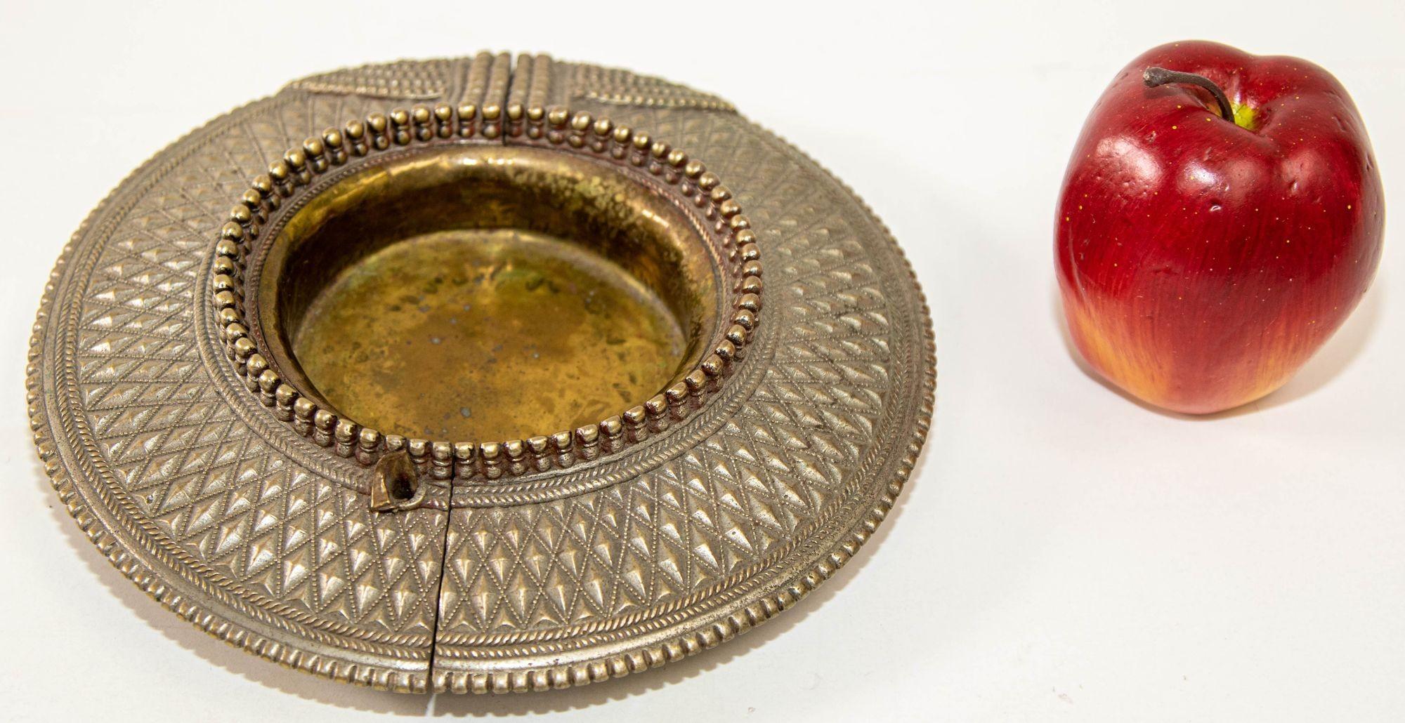 Traditionelles Mughal-Silberarmband im indischen Raj-Stil des 19. Jahrhunderts (Gehämmert) im Angebot