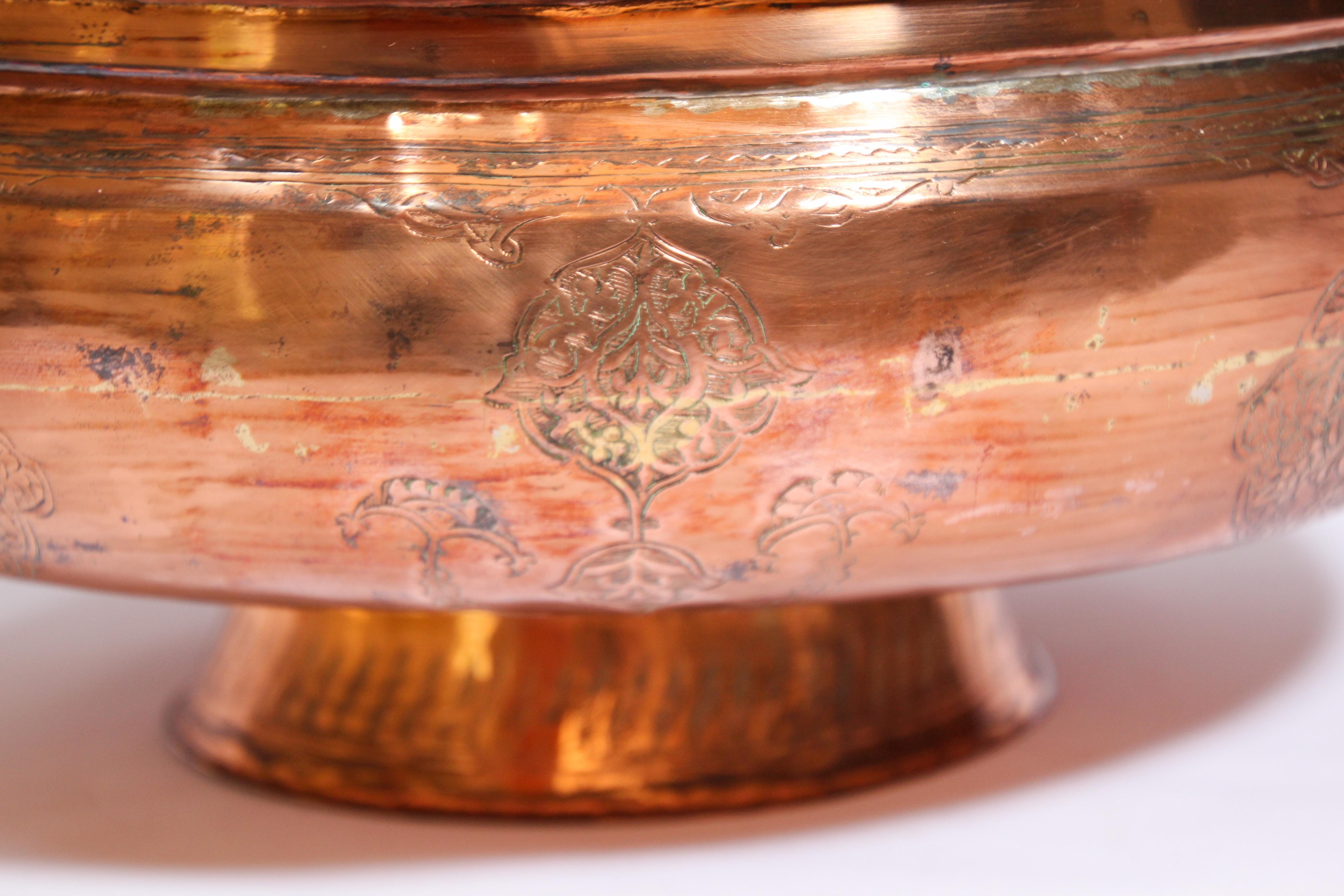 19th Century Mughal Indo Persian Footed Tinned Copper Bowl In Good Condition For Sale In North Hollywood, CA