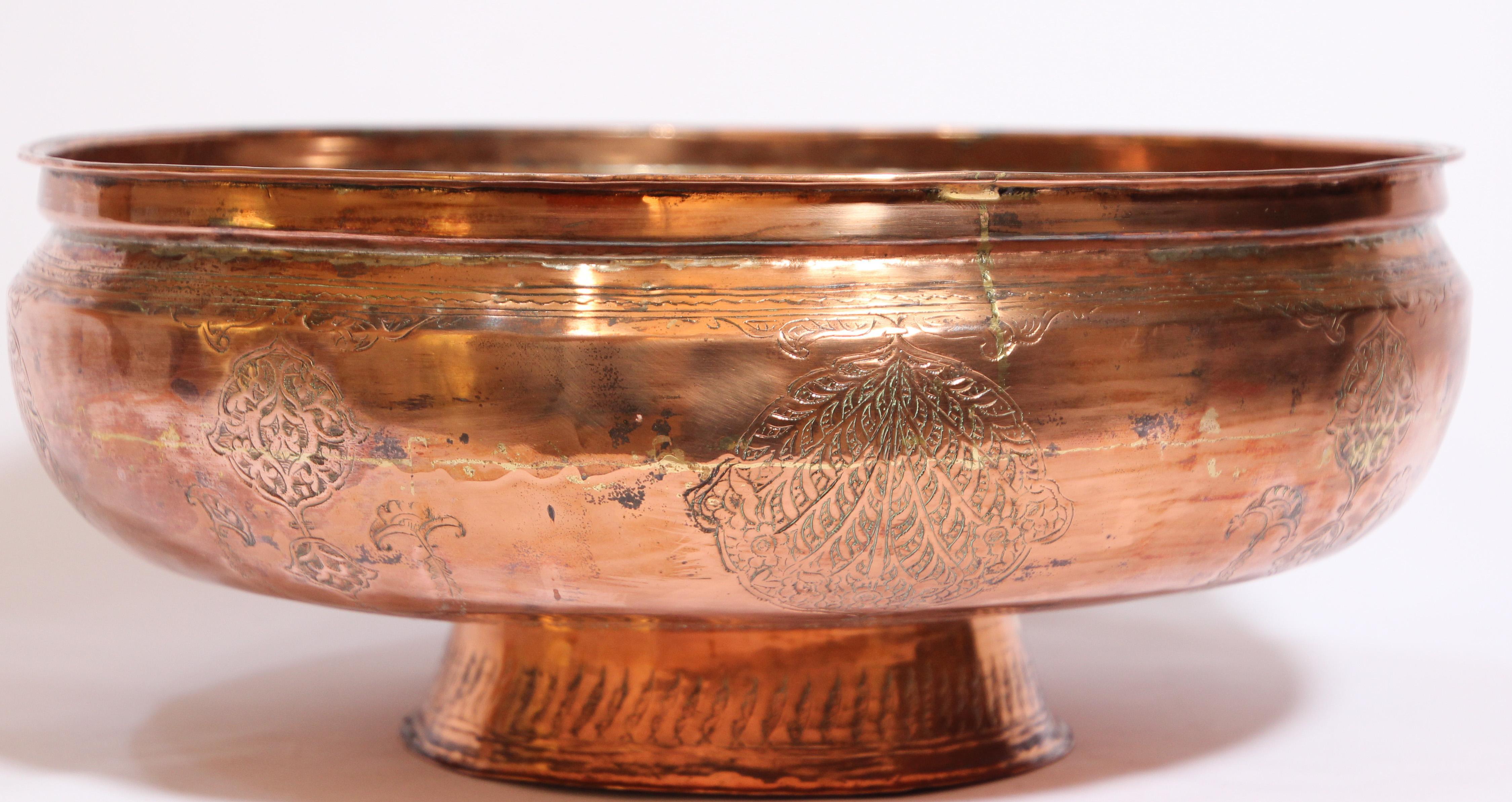 Metal 19th Century Mughal Indo Persian Footed Tinned Copper Bowl For Sale
