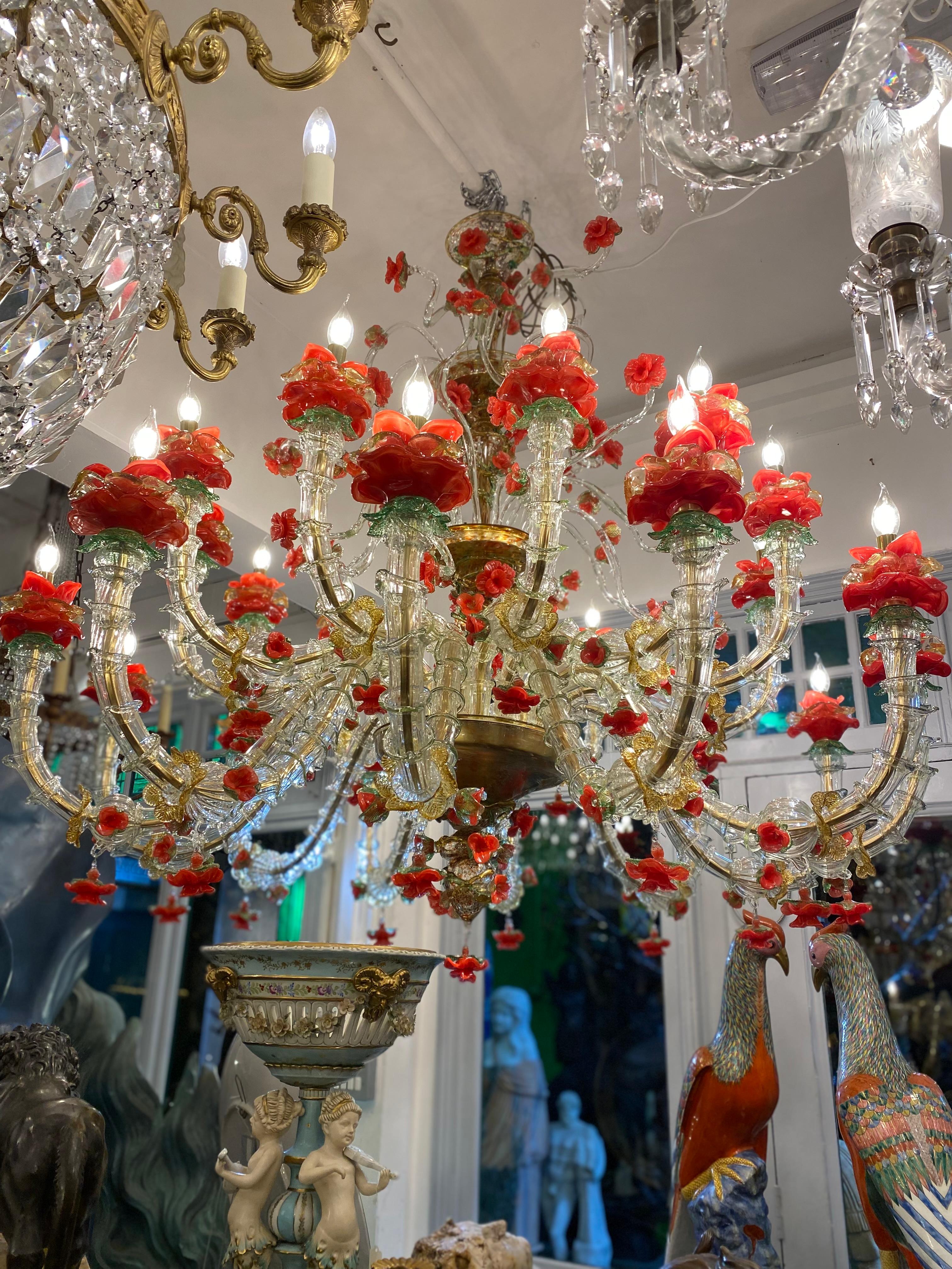 19th Century Murano Glass Rezzonico Style Chandelier with Red Roses For Sale 2