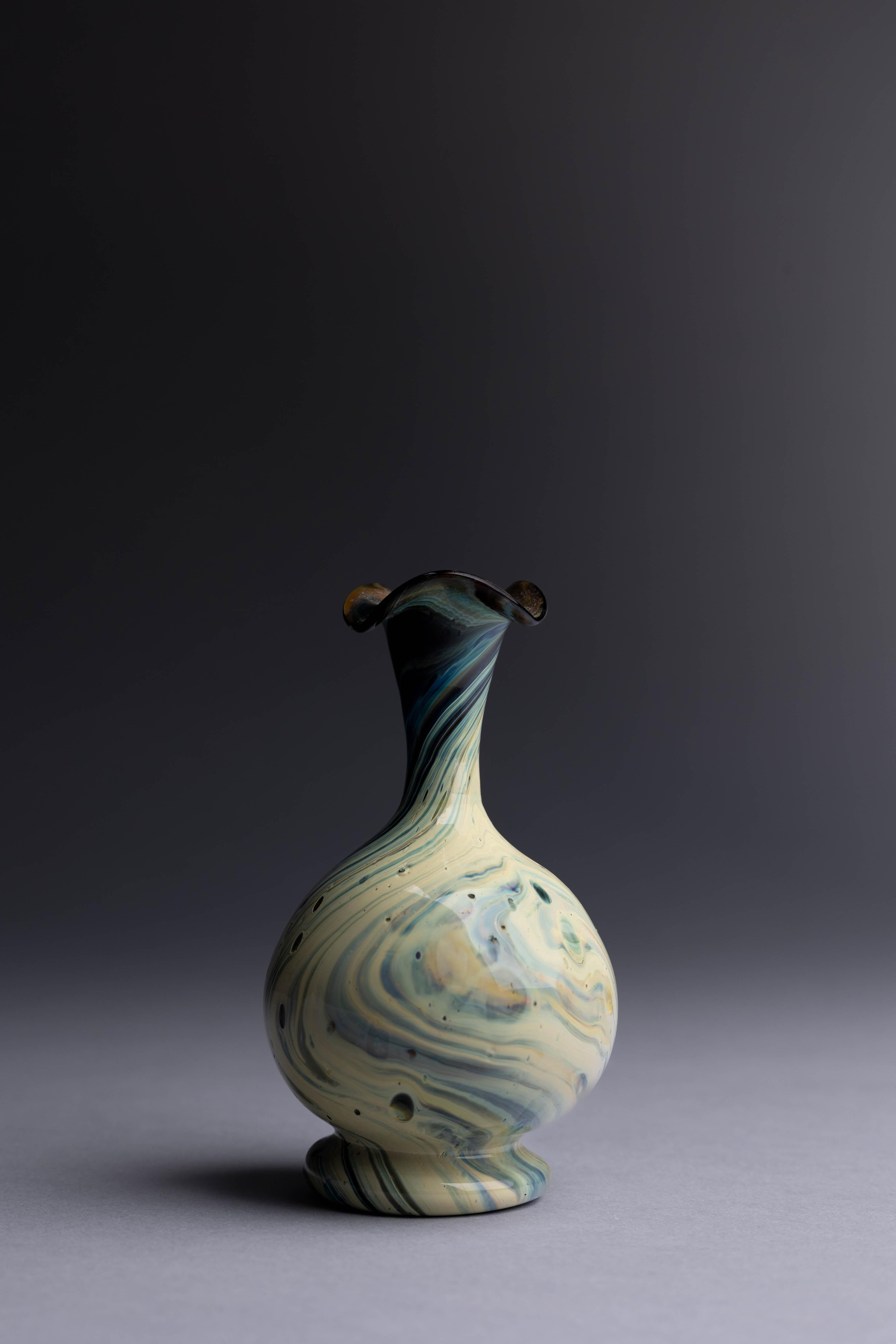 19th Century Murano Italian Glass Vase by Salviati In Excellent Condition For Sale In Fort Lauderdale, FL