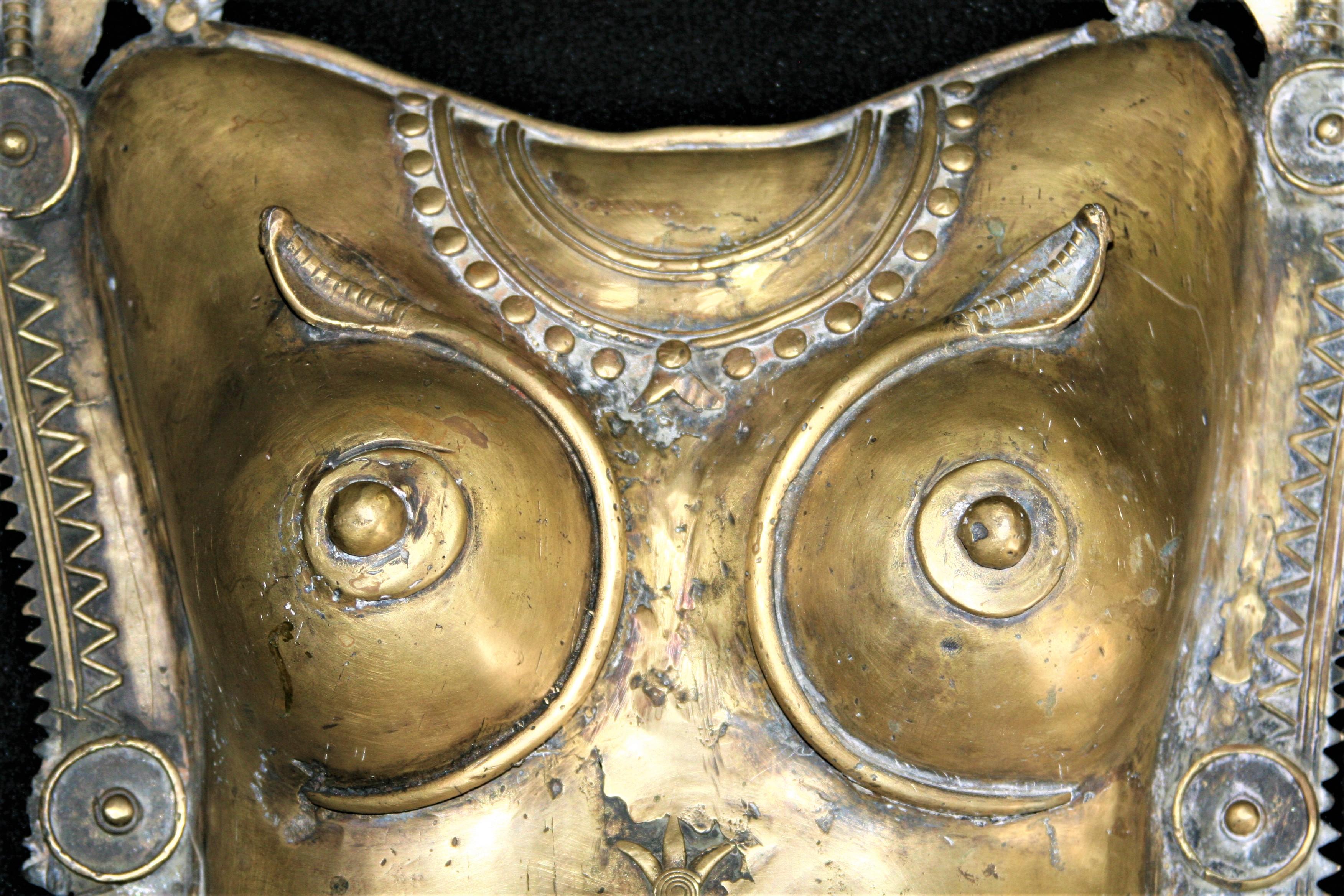 19th Century Museum Quality Bronze Bhuta Woman's Body Mask from Karnataka, India For Sale 4