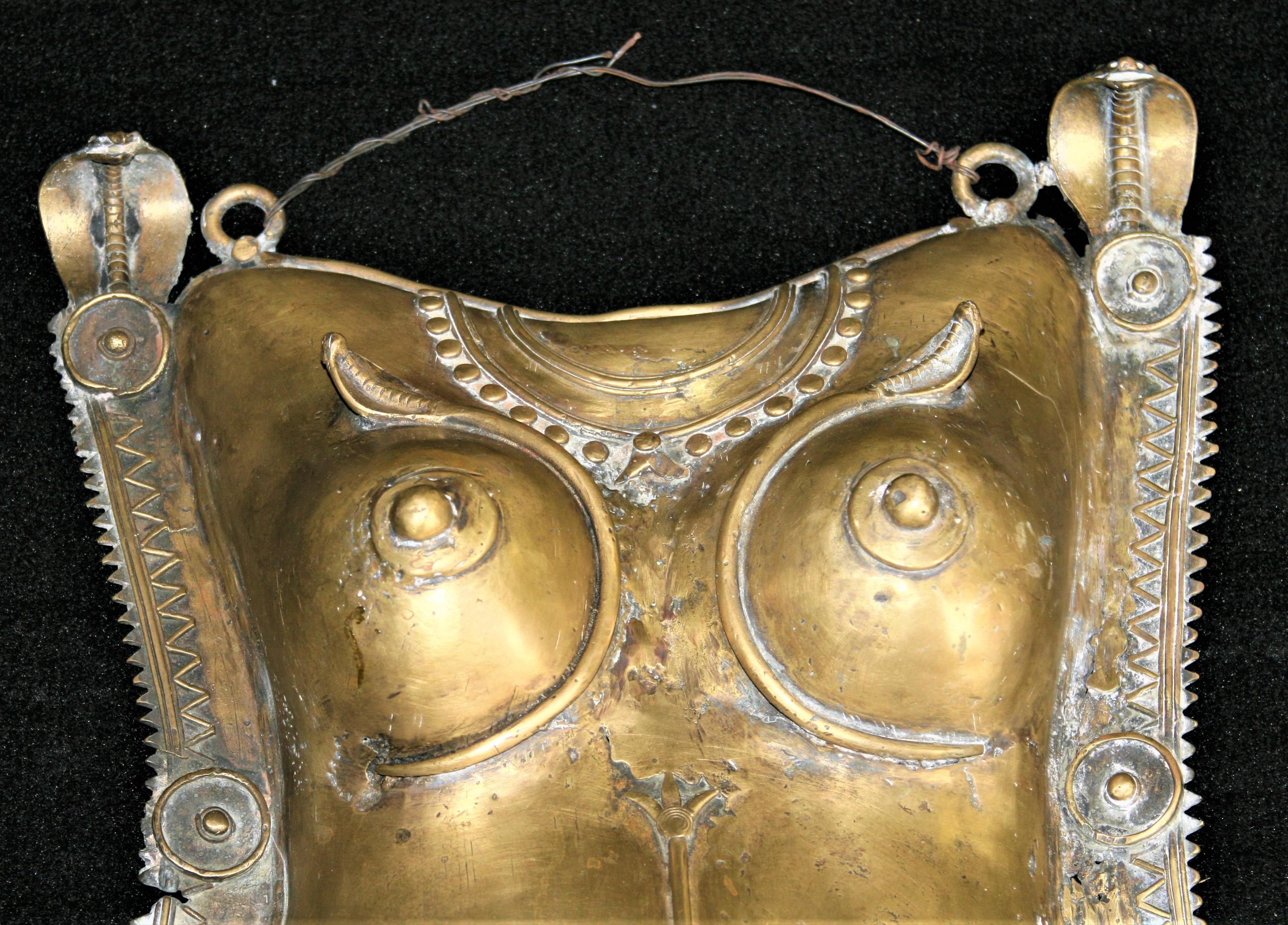 Indian 19th Century Museum Quality Bronze Bhuta Woman's Body Mask from Karnataka, India For Sale