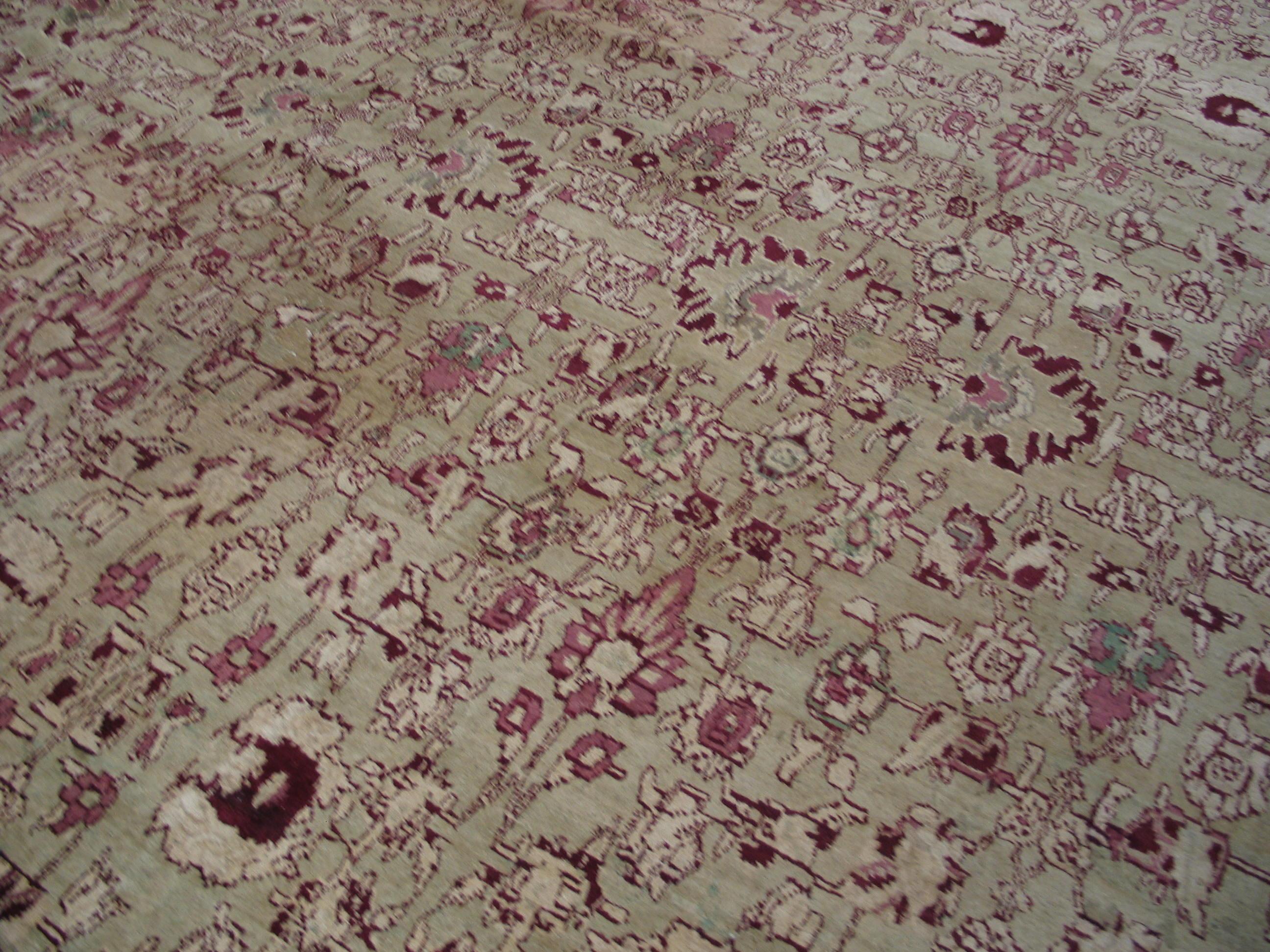 Late 19th Century 19th Century N. Indian Agra Carpet ( 21' x 22' 640 x 670 ) For Sale