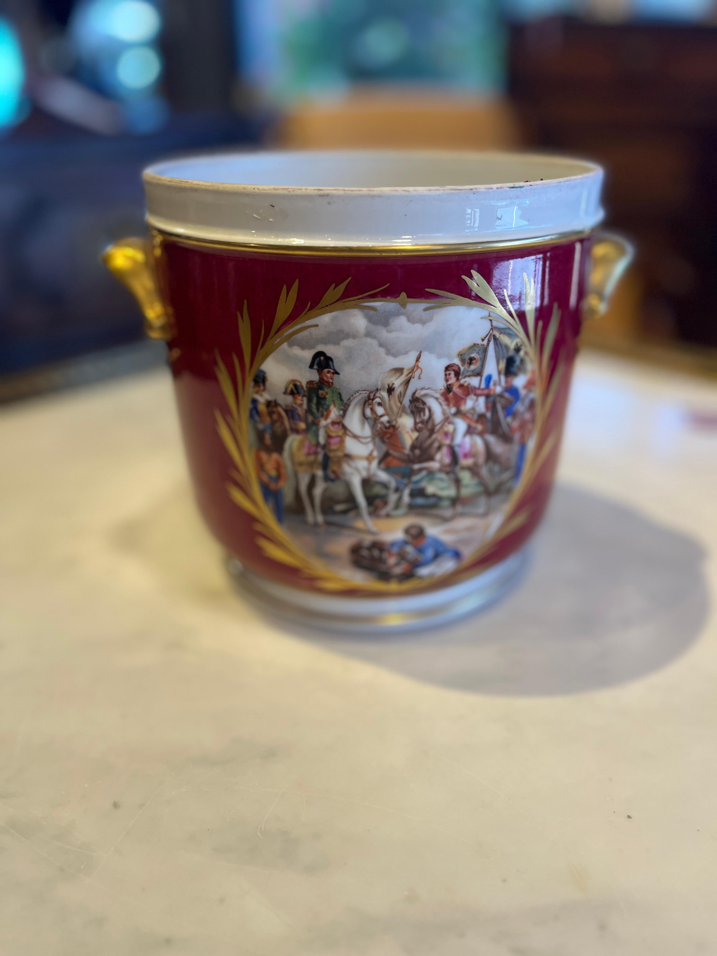 Cachepot napoleonico del XIX secolo. Un pezzo unico acquistato in Francia. Usura appropriata all'età, vedi foto dettagliate o scrivici per qualsiasi domanda. 