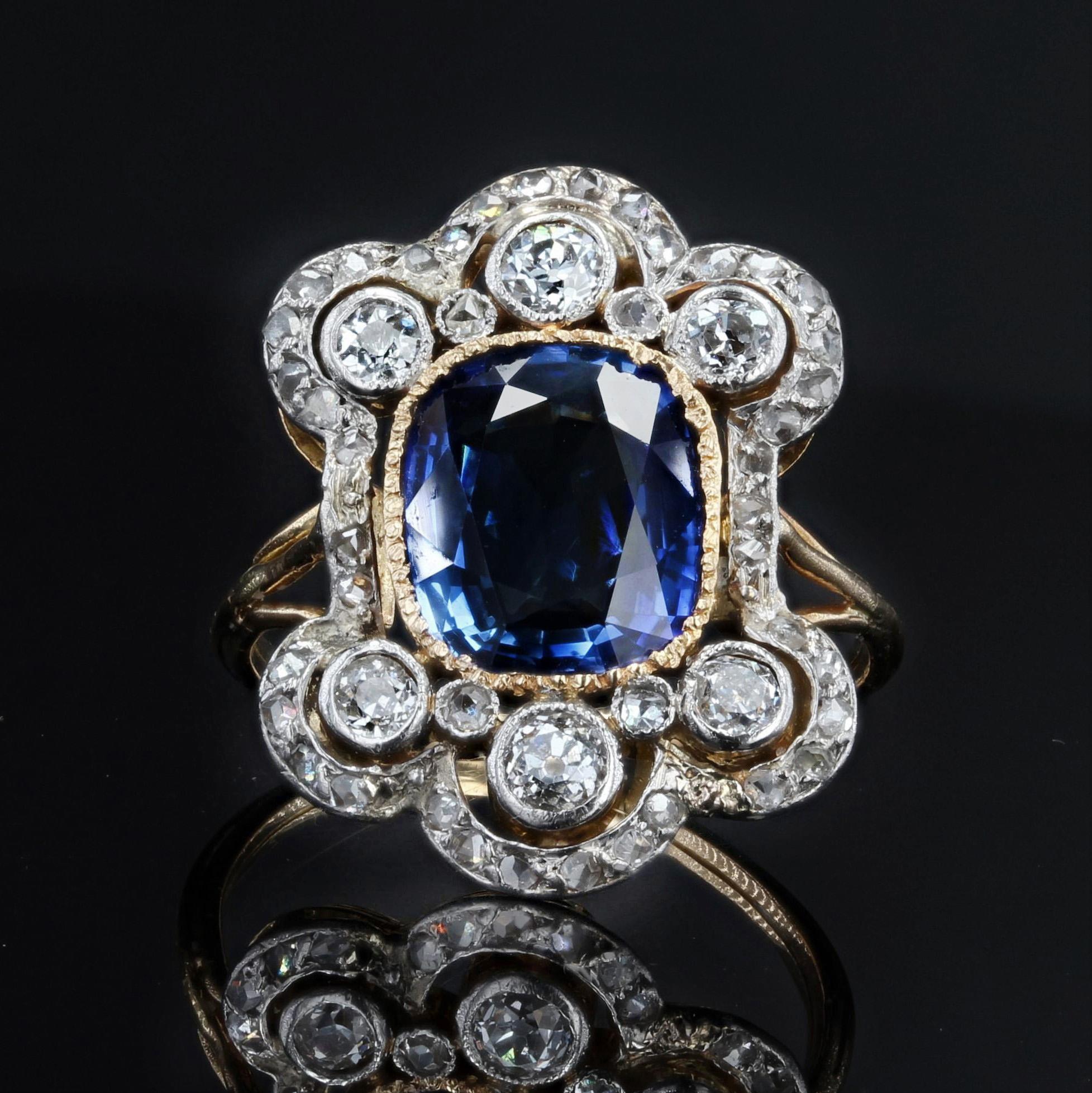 18 Karat Gelbgold Ring mit 3 Saphiren und Diamanten, Napoleon, 19. Jahrhundert (Napoleon III.) im Angebot