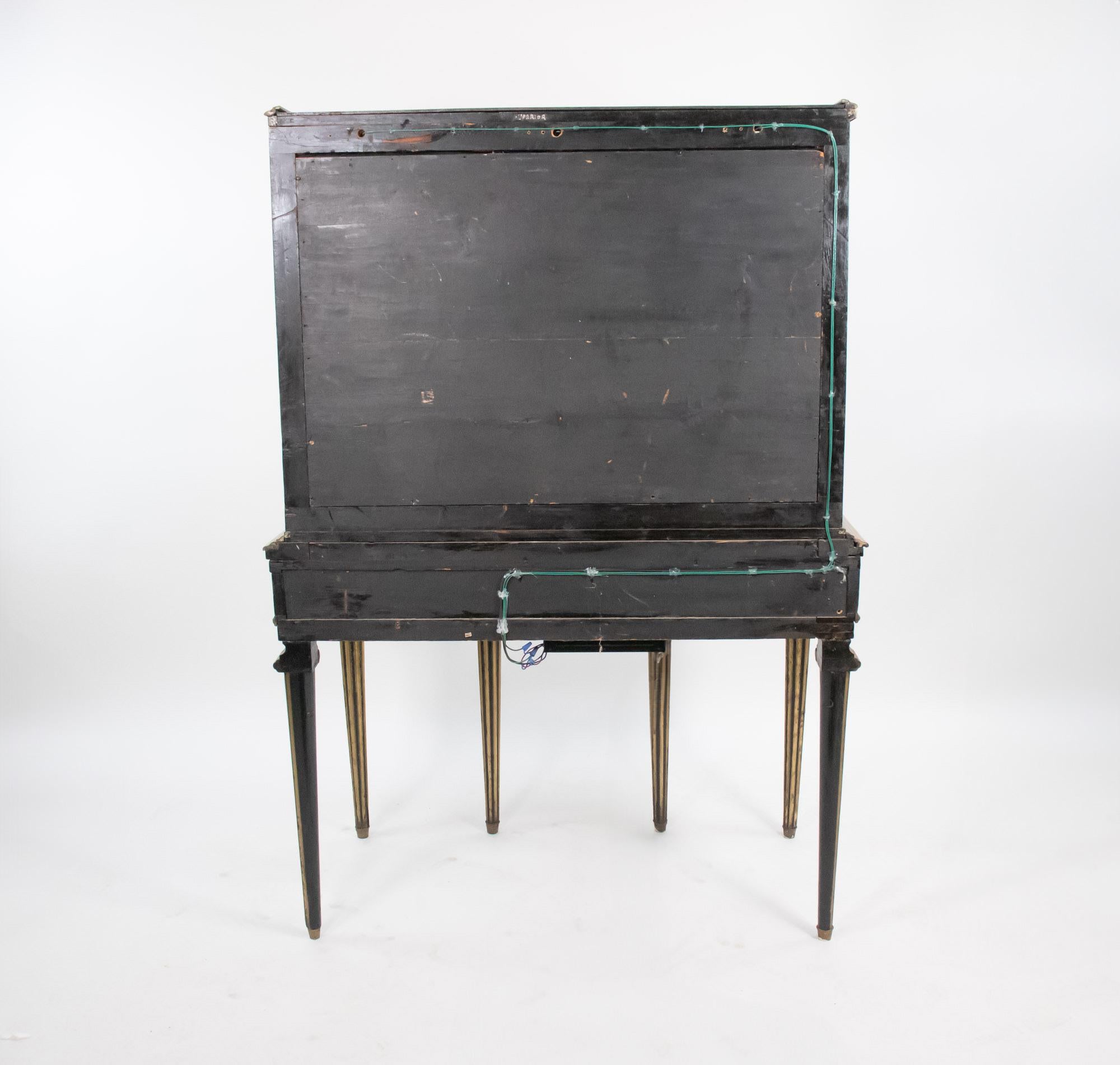 Vetrina in ottone e lacca nera Napoleone III del XIX secolo in vendita 2