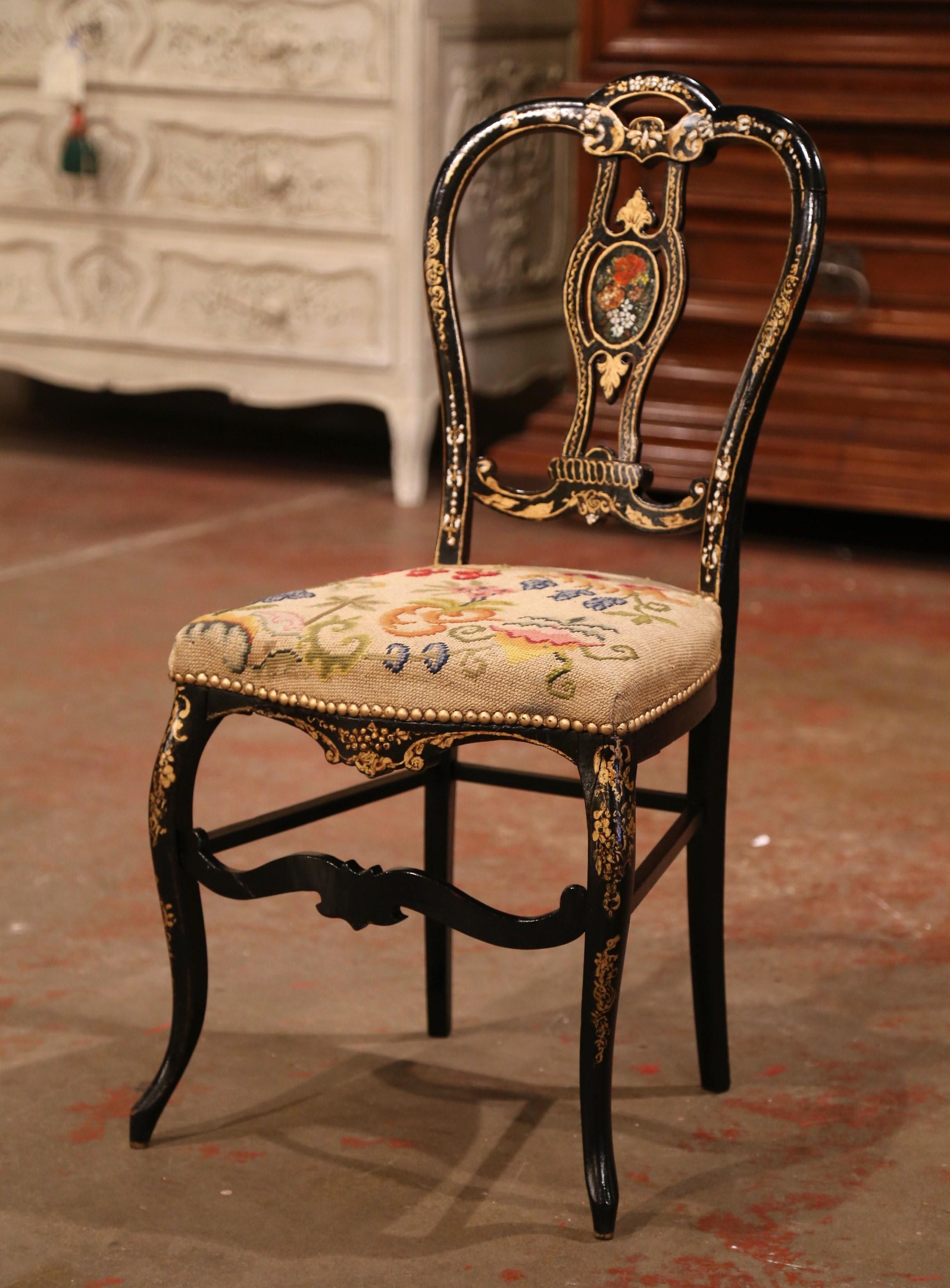 Hand-Carved 19th Century Napoleon III Black Lacquered and Gilt Decorative Chair