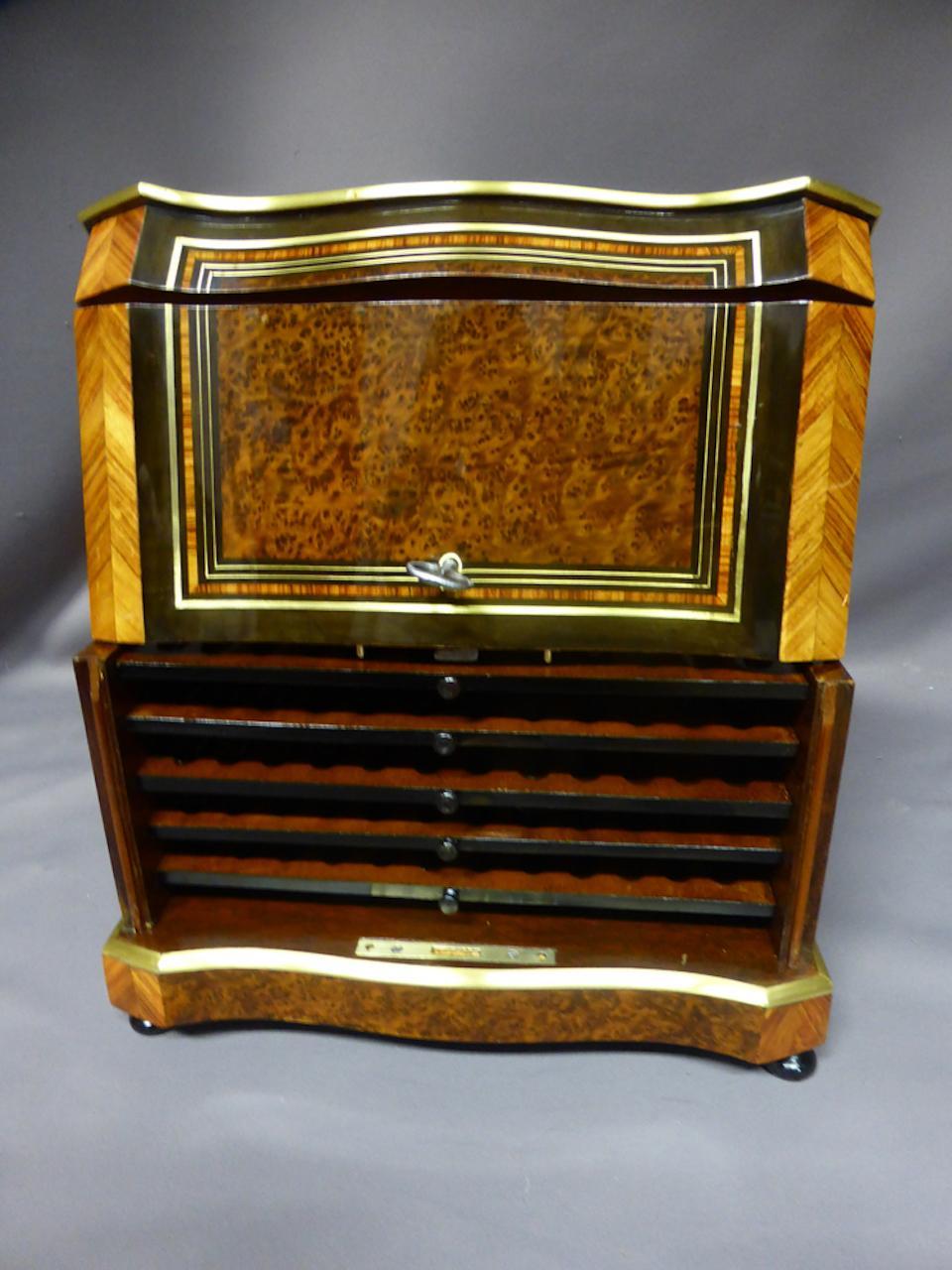 19th Century Napoleon III Burl and Mother-of-Pearl Cigar Boxe In Good Condition For Sale In LEGNY, FR