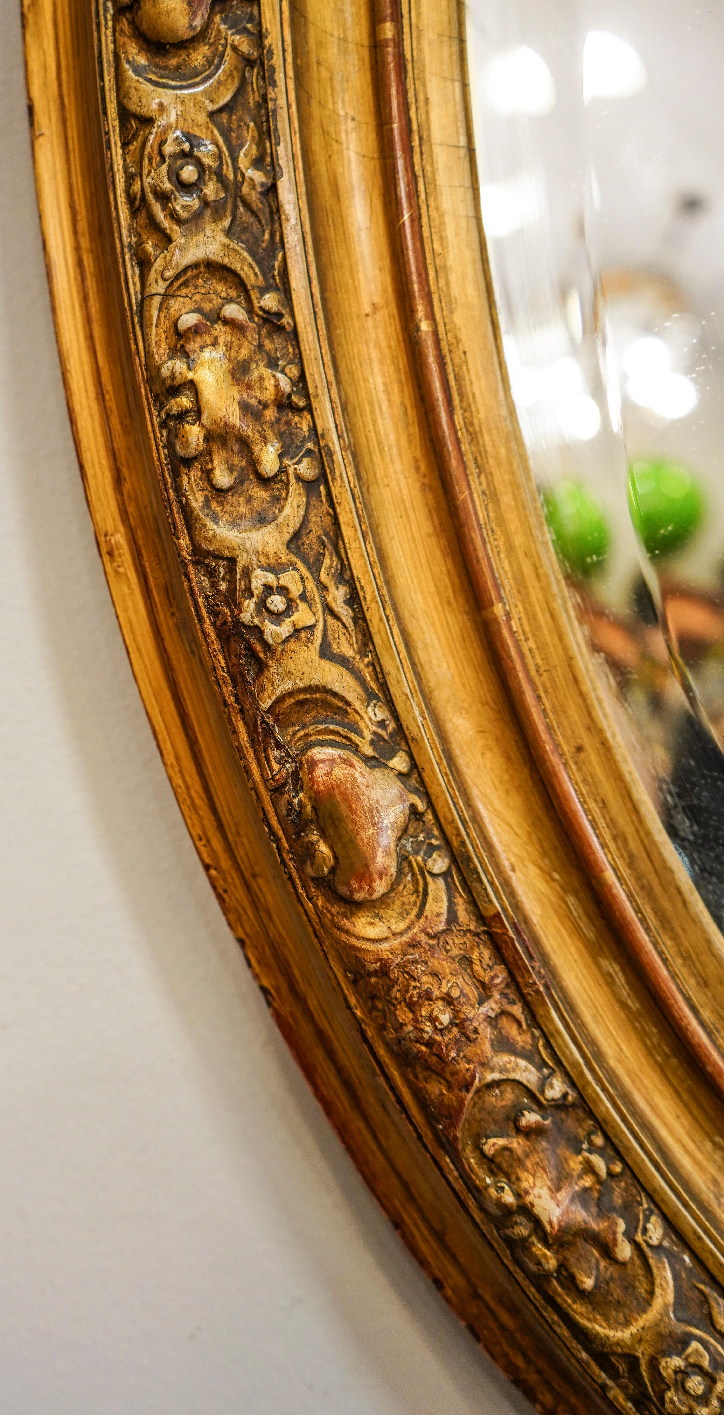 19th Napoleon III Mirror , Carved Gild French Oval Wall Mirror In Good Condition In Valladolid, ES