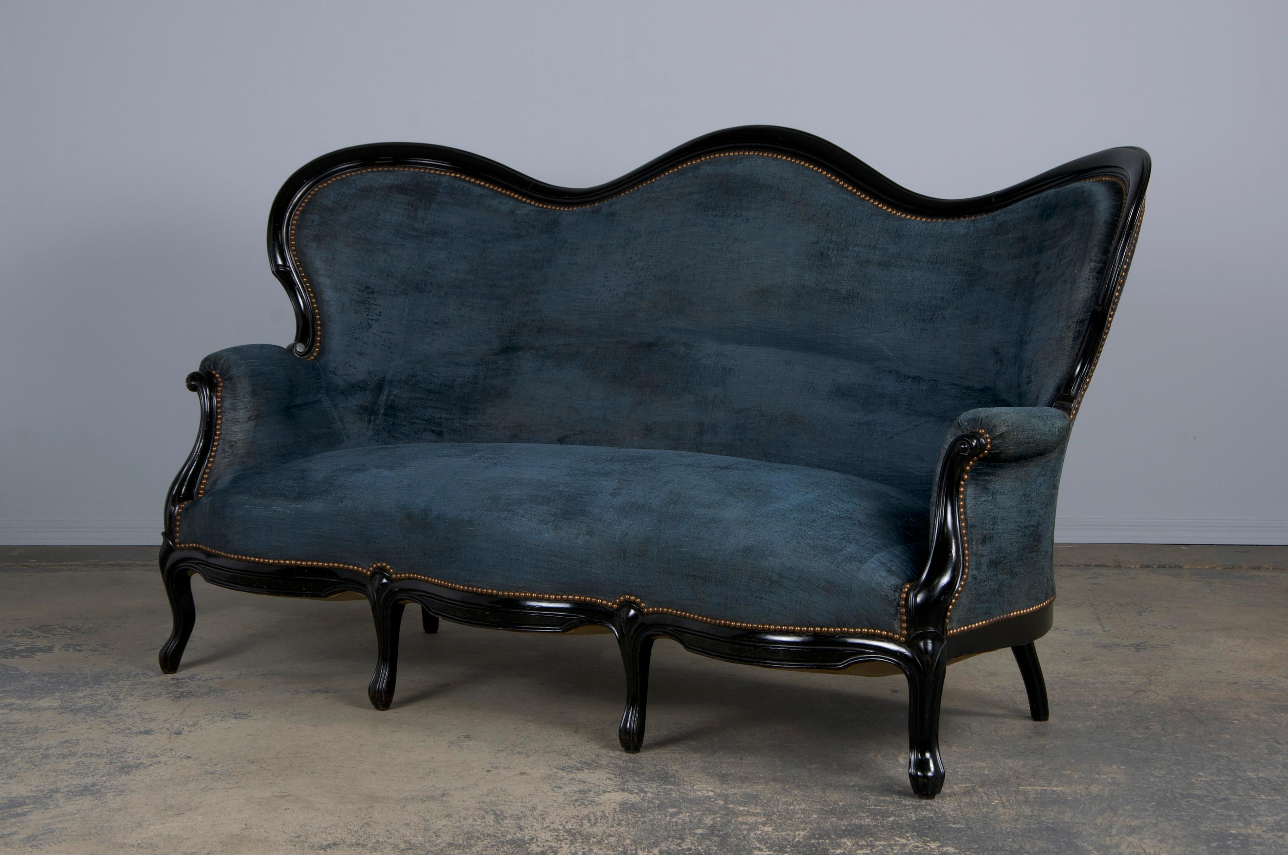 Divano ebanizzato Napoleone III del XIX secolo con velluto blu in vendita 5