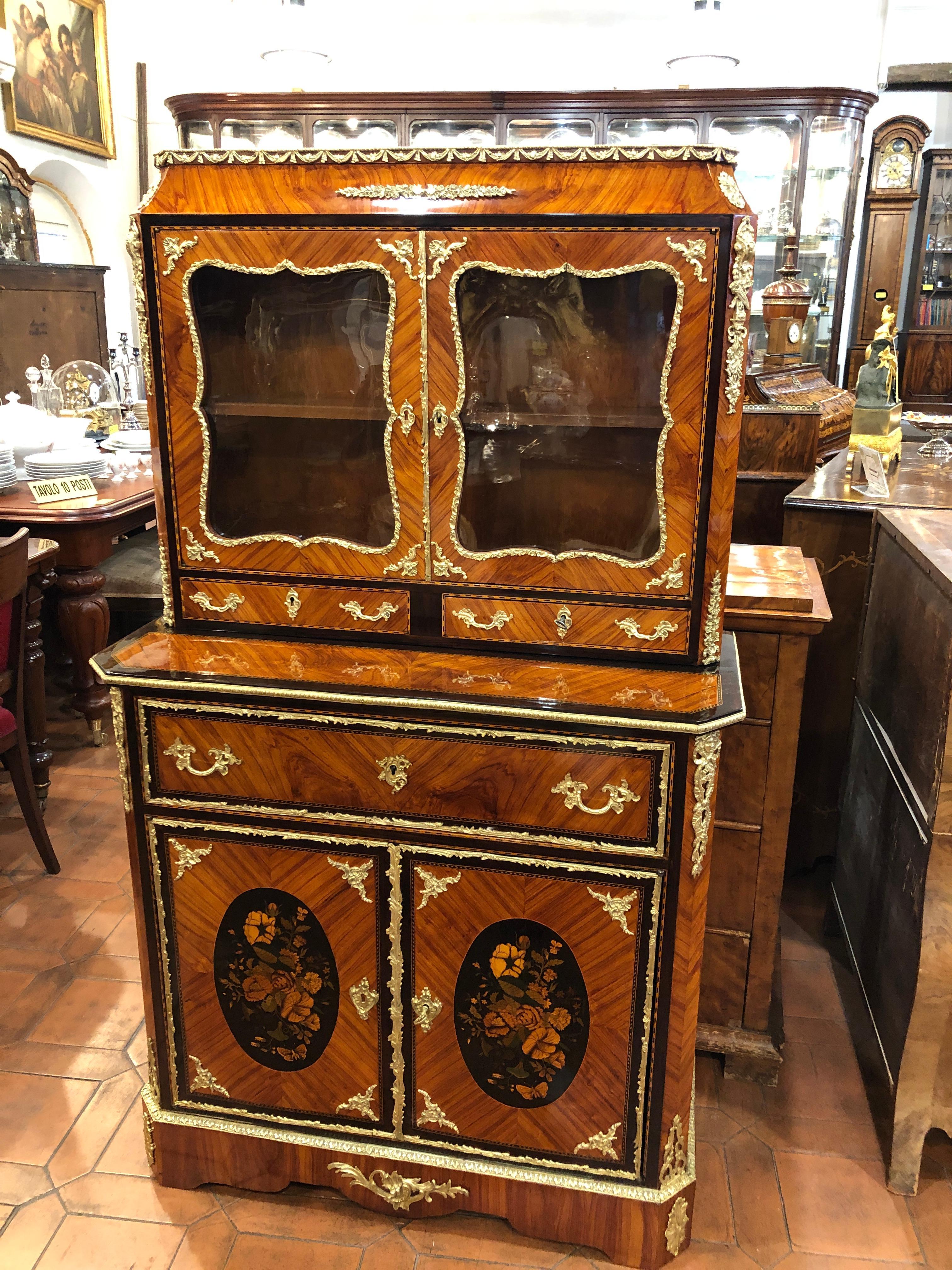 Cabinet with desk from France, Napoleon III period. In pink ebony and rosewood, inlaid with extreme skill in wood of fruit. Very rare mobile of its kind. In perfect functional aesthetic conditions. You have to put only the skin on the floor. Bronzes