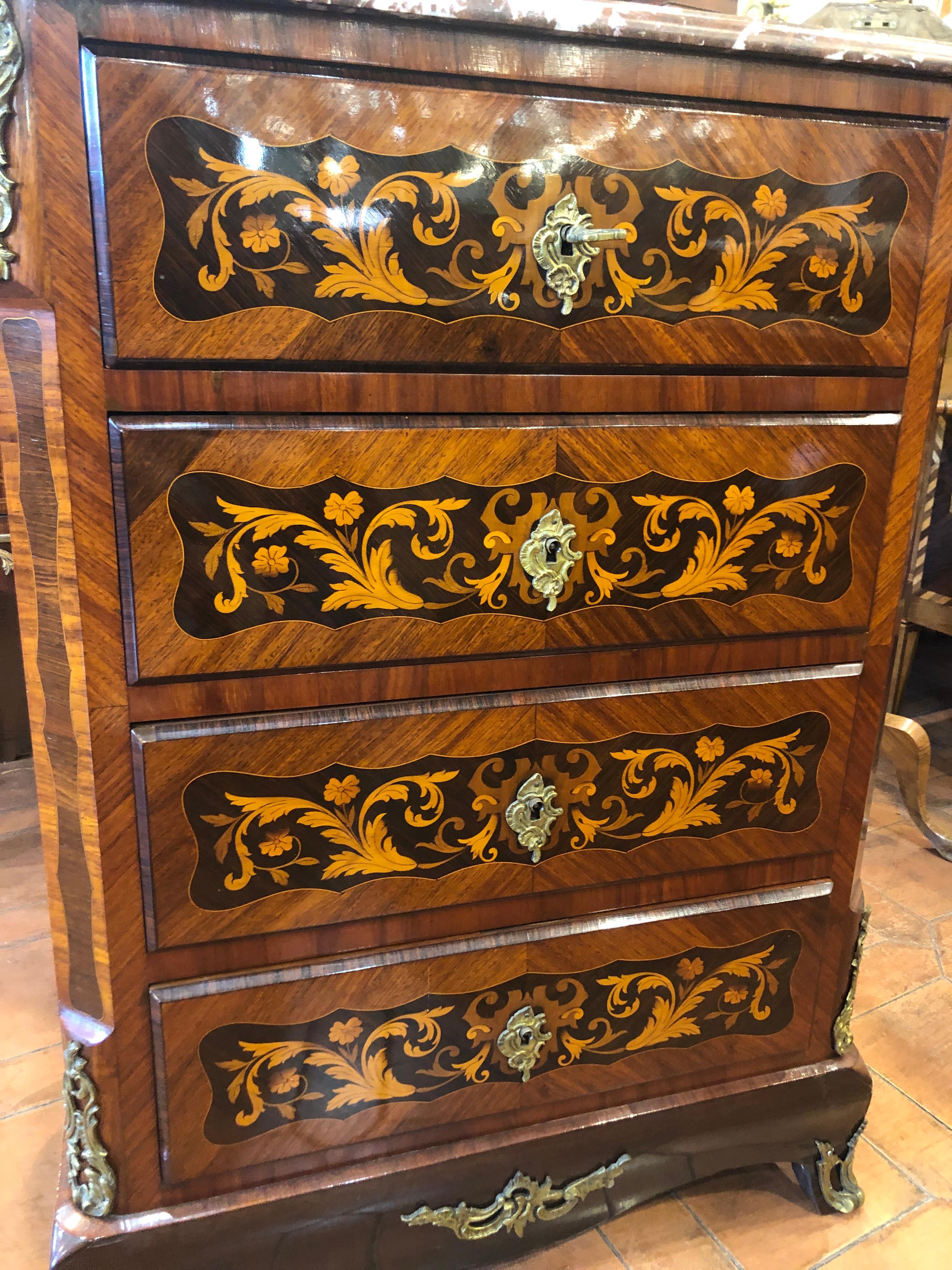 French commander period Napoleon III °, in kingwood and rosewood and inlaid with floral motifs in fruitwood, original marble (repaired of one side) red. Restored and prompt delivery, fantastic measures, its inclusion in various contexts, both in