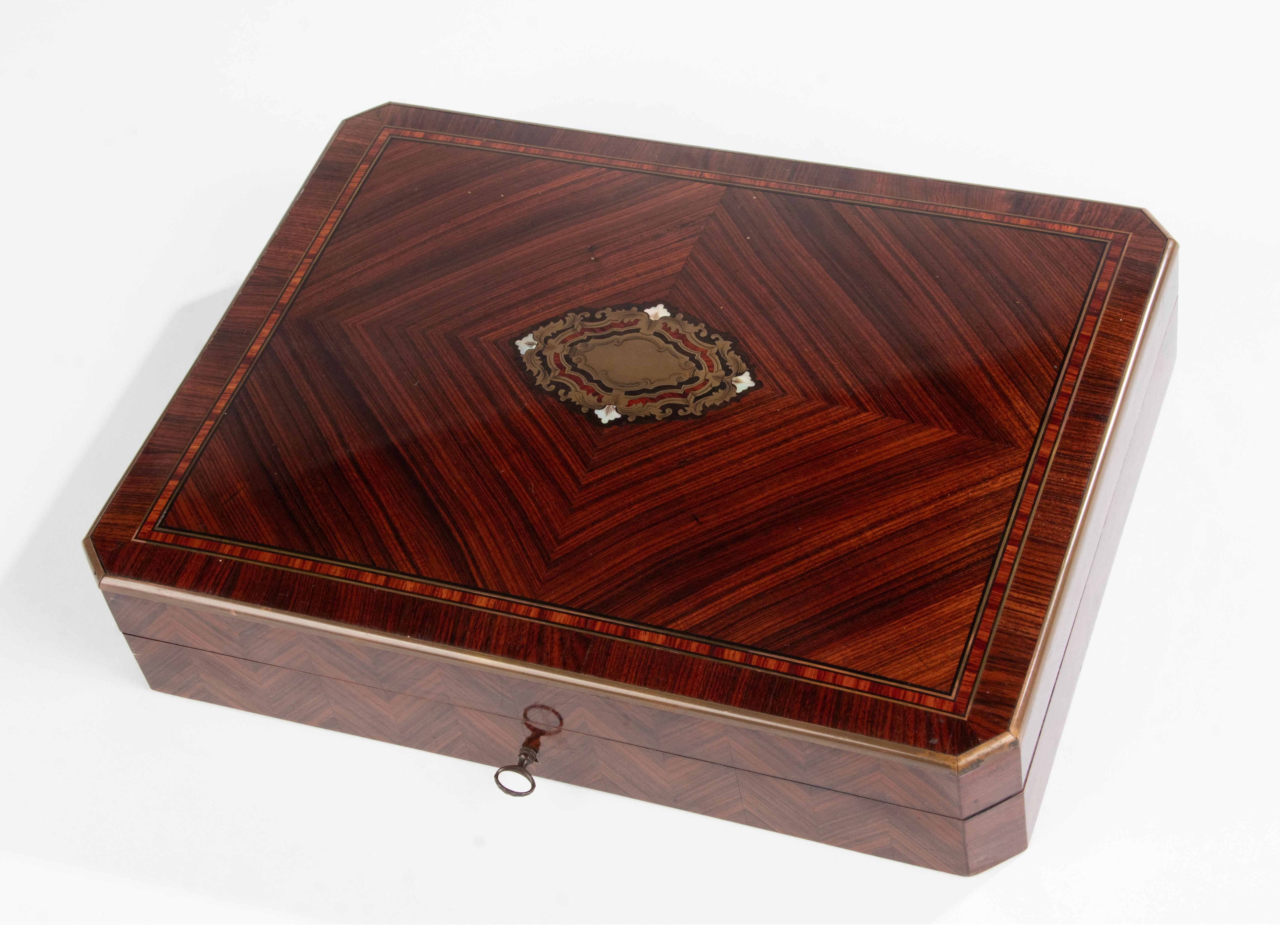 19th Century Napoleon III Game Box with Burl Wood and Brass For Sale 14