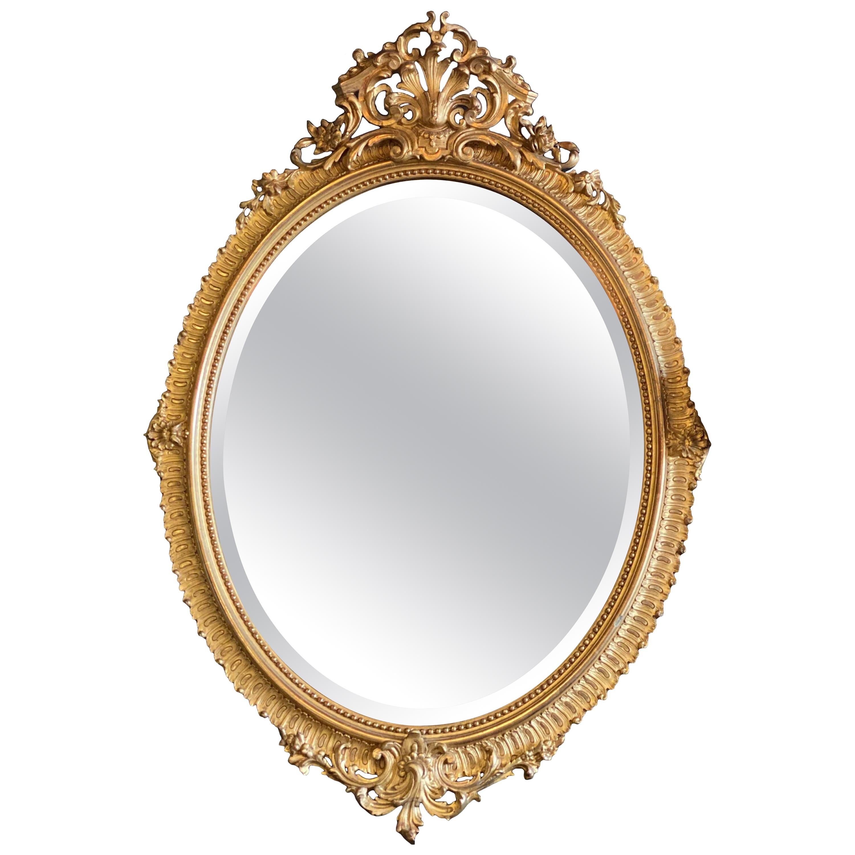 Miroir ovale français doré Napoléon III du XIXe siècle