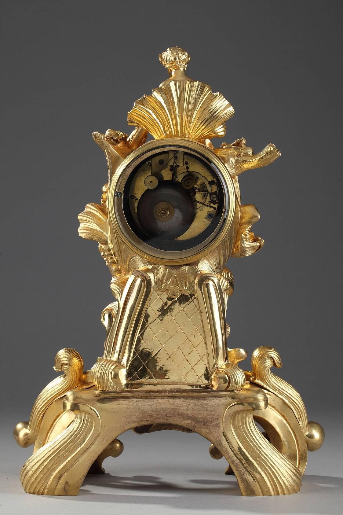 Horloge Napoléon III en bronze doré de style rocaille du 19e siècle en vente 2
