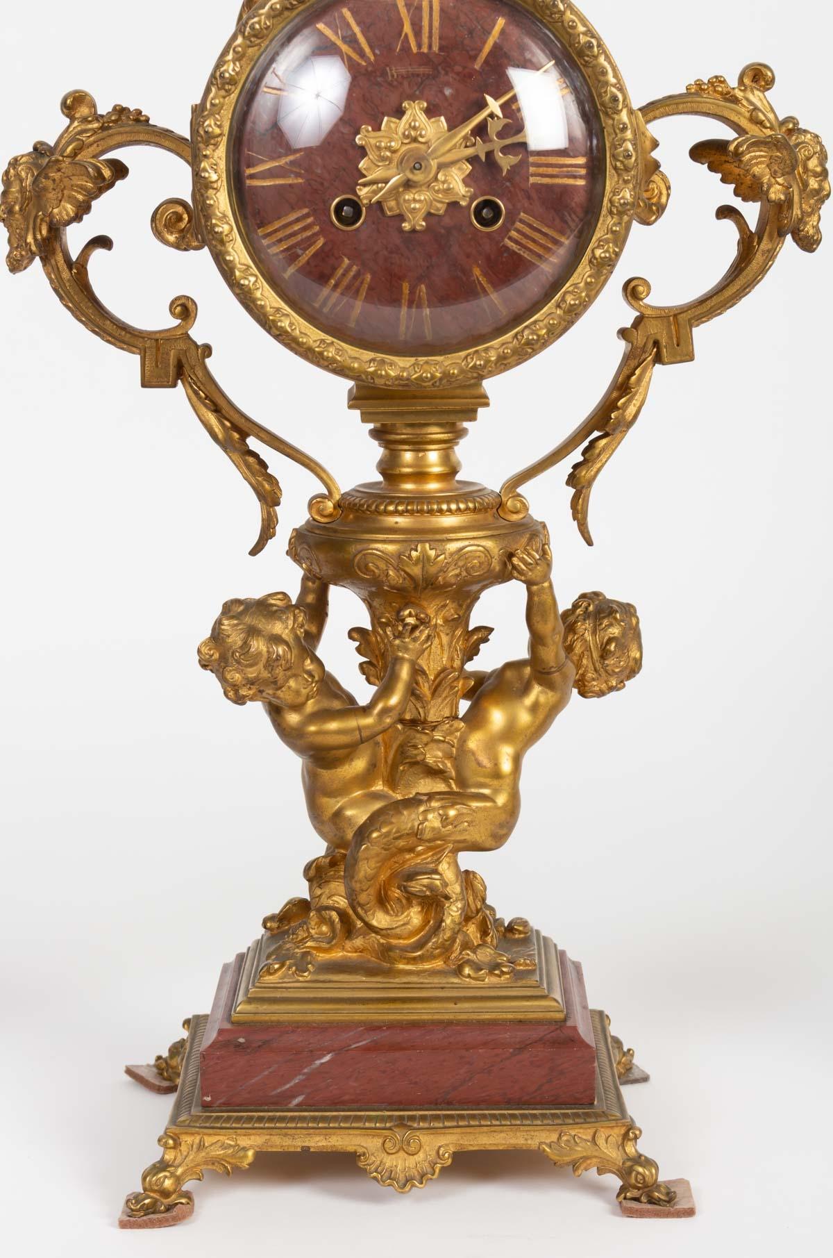 19th century Napoleon III gilt bronze trim
The gilding is original.
This mantel trim is remarkable for the profusion of detail and the variety of its ornamental bronzes.
Dimensions of the clock(cm): height 52, length 45, width 17
Dimensions of