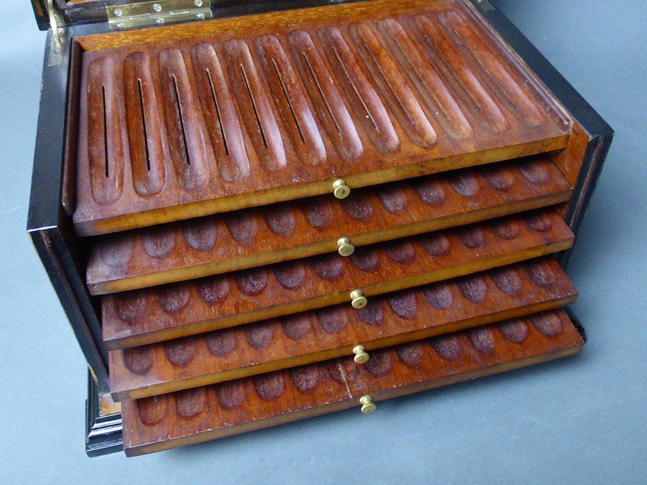 Veneer 19th Century Napoleon III Guillaume Diehl Cigar Boxe For Sale
