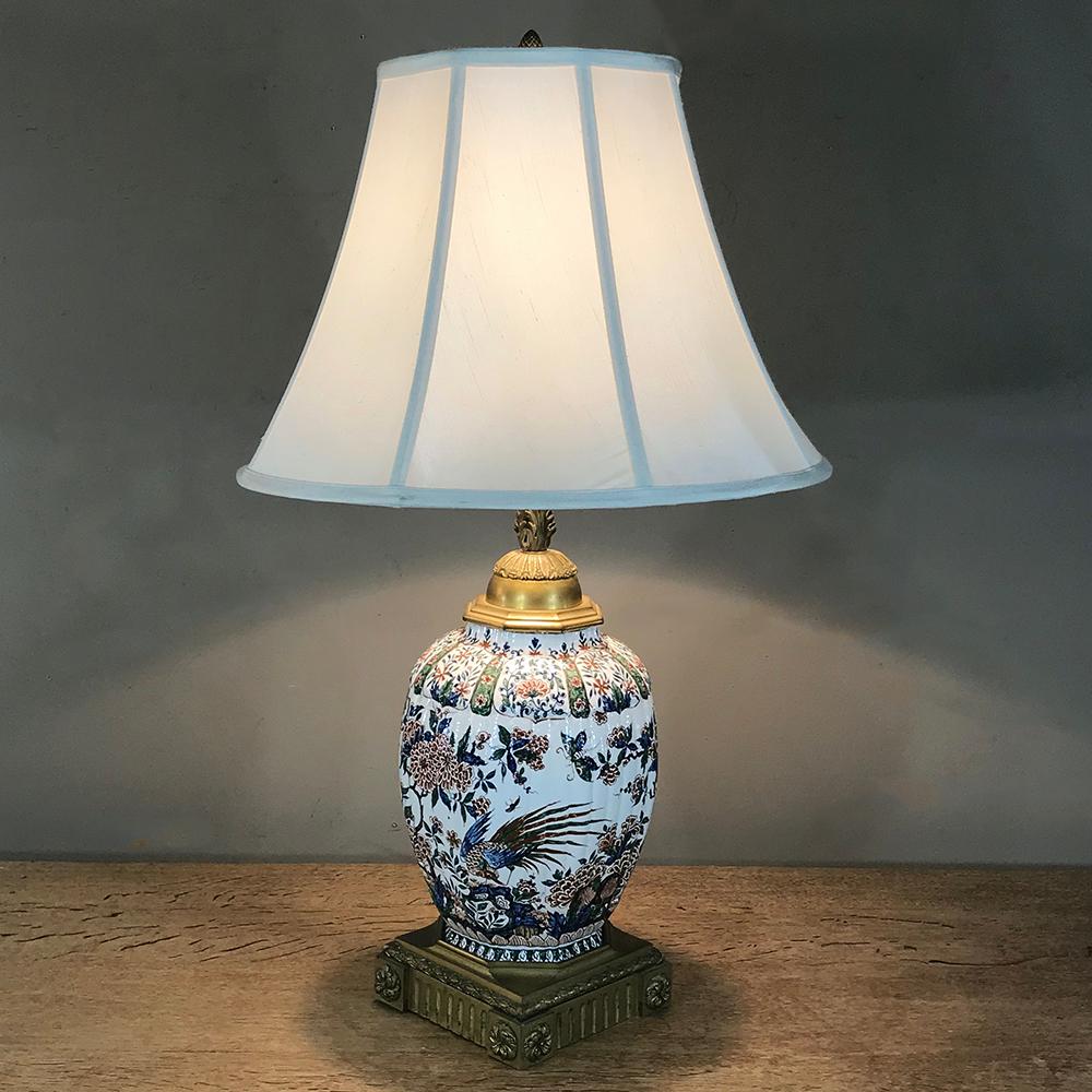 19th Century Napoleon III Hand Painted Faience & Bronze Converted Oil Lamp In Good Condition For Sale In Dallas, TX