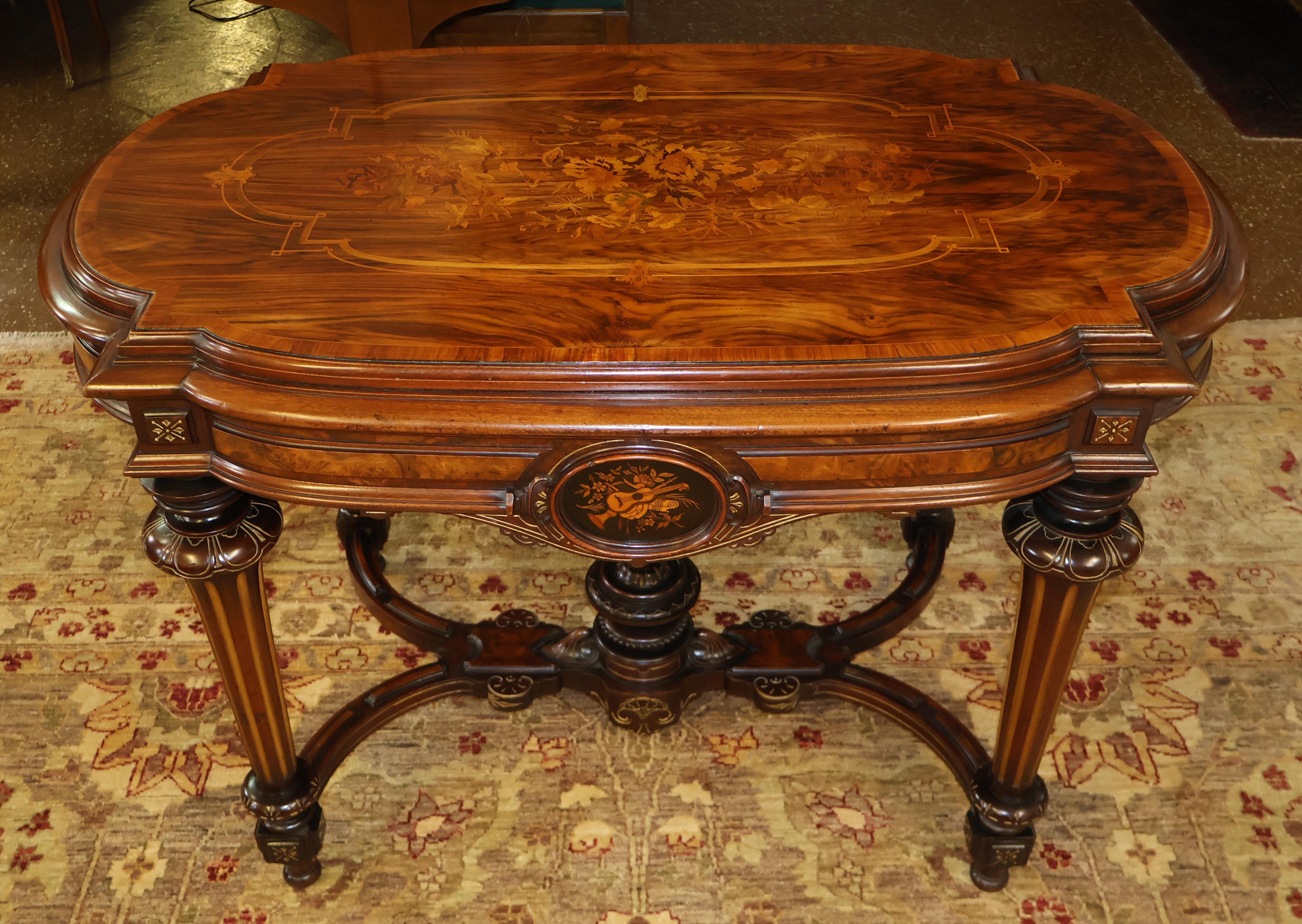 19th Century Napoleon III Inlaid Rosewood Occasional Center Entry Table For Sale 8