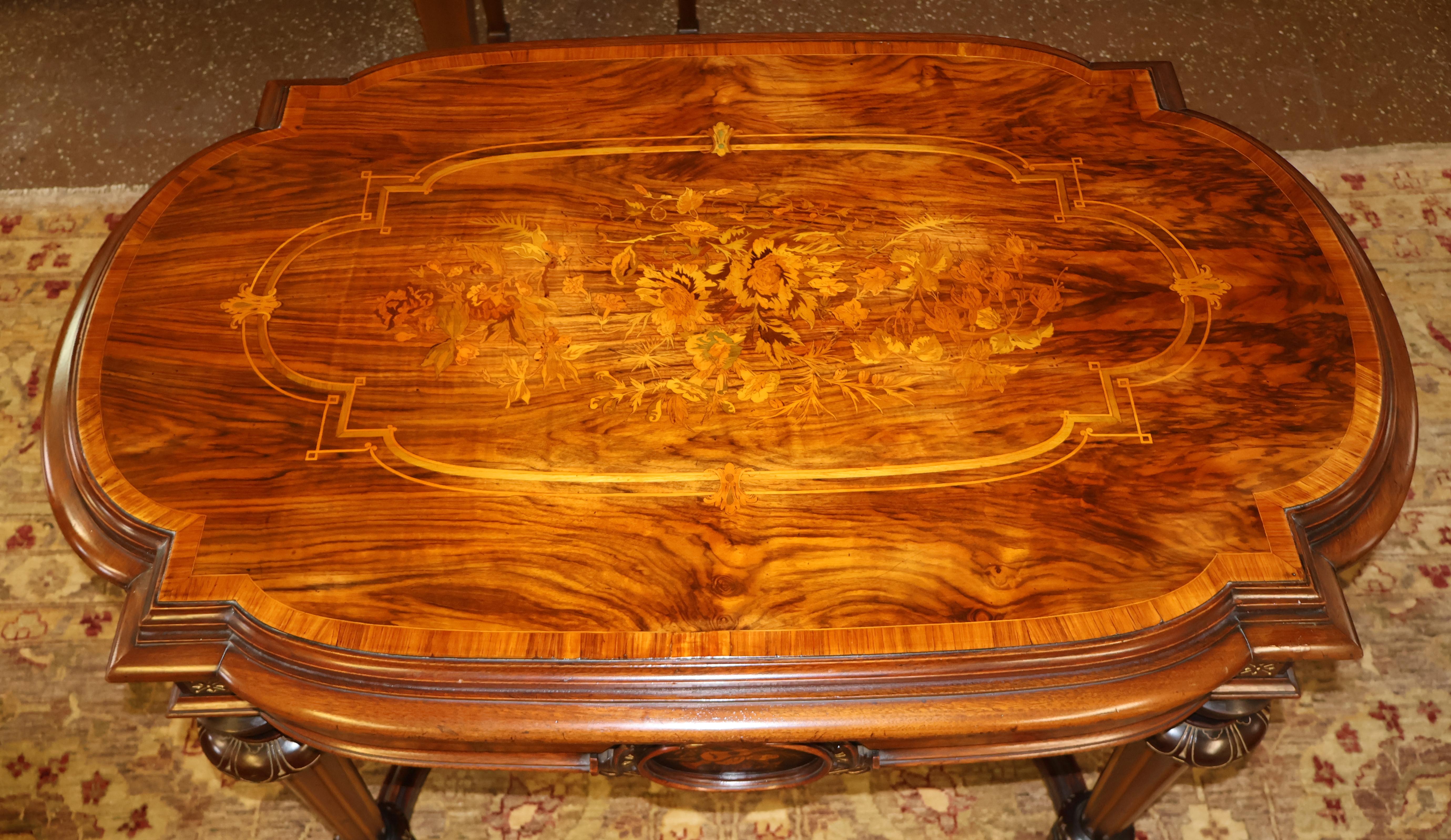 19th Century Napoleon III Inlaid Rosewood Occasional Center Entry Table For Sale 15