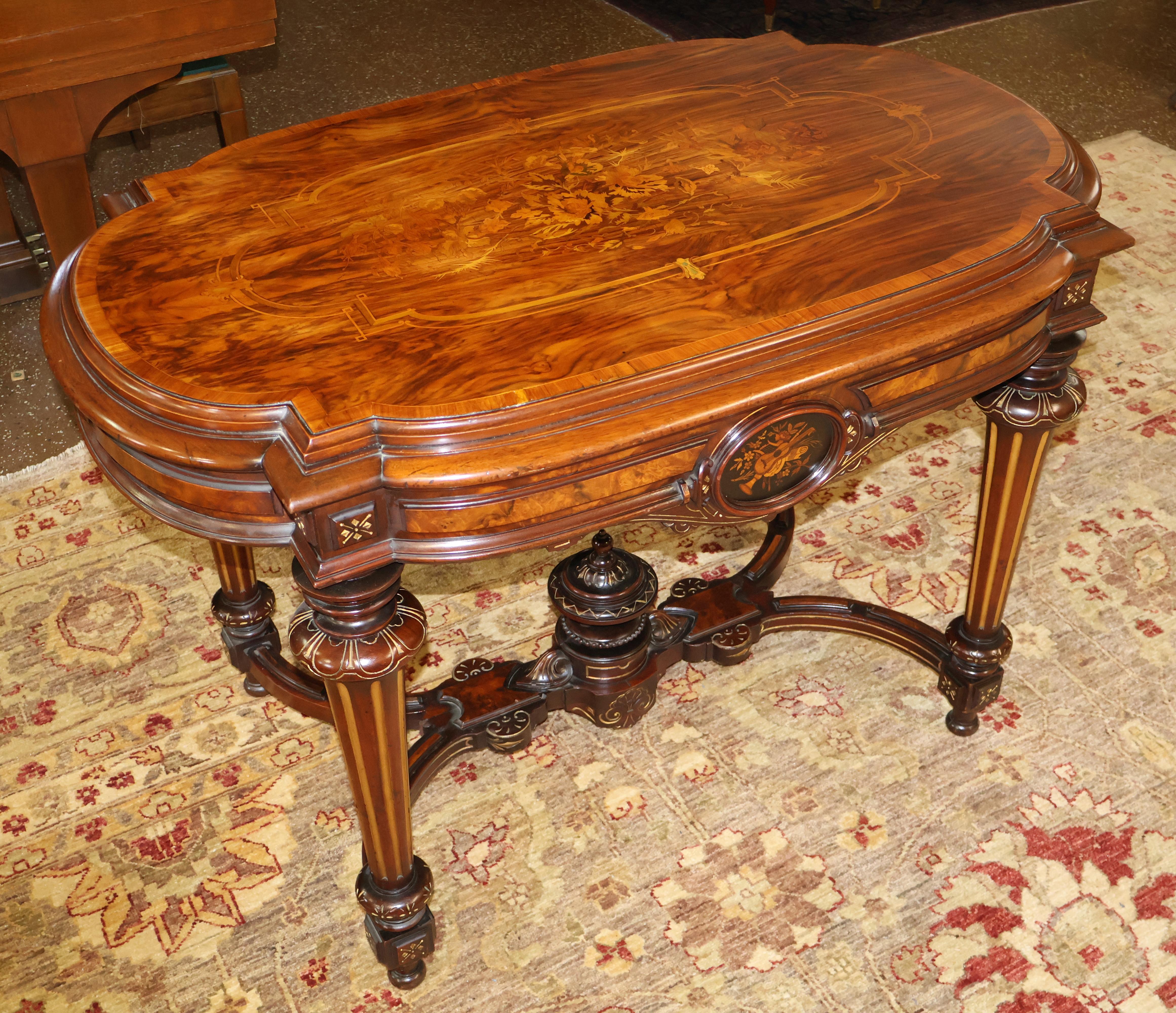 19th Century Napoleon III Inlaid Rosewood Occasional Center Entry Table For Sale 1