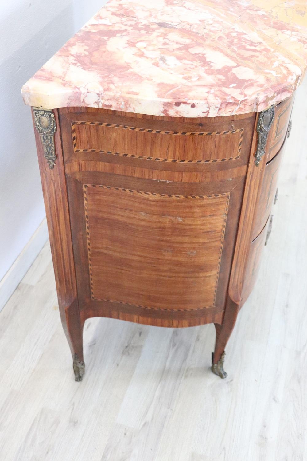 19th Century Napoleon III Inlaid Walnut Small Commode with Marble Top In Good Condition In Casale Monferrato, IT