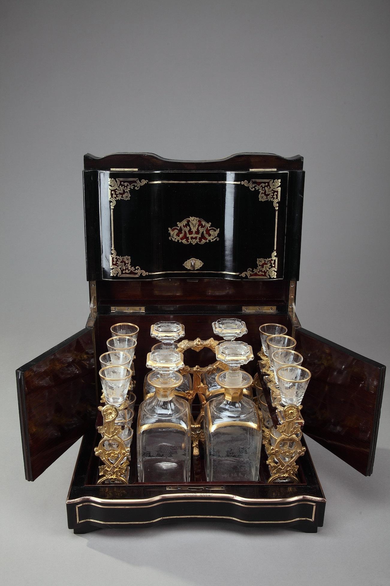 19th Century Napoleon III Liquor Cellar in Ebony with Brass Inlay For Sale 1