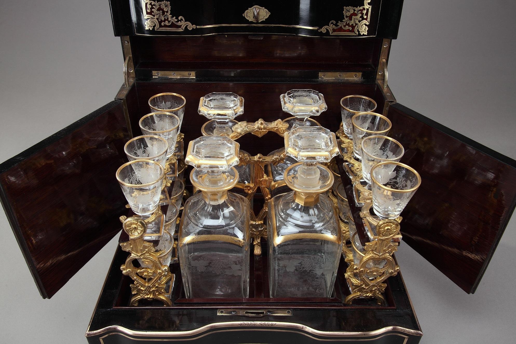 19th Century Napoleon III Liquor Cellar in Ebony with Brass Inlay For Sale 2