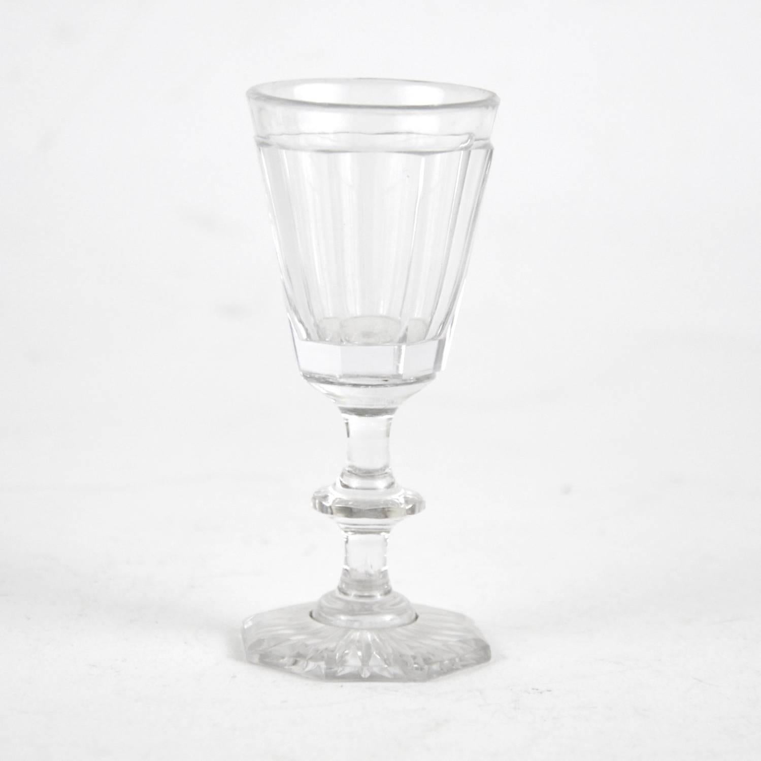 Cristal Carafes et verres en cristal de la cave Napoléon III à marqueterie de liqueur du 19e siècle