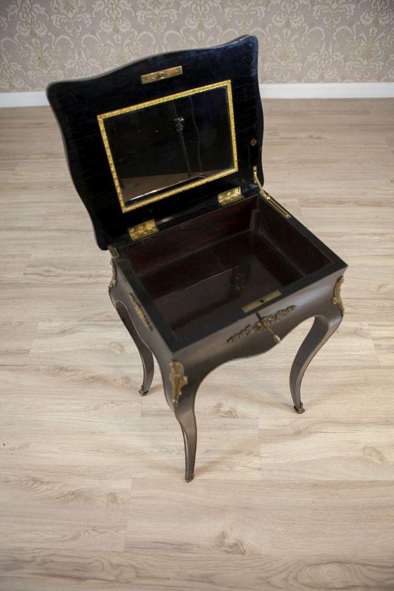 Mahogany Side / Sewing Table in Napoleon III Style From the 19th Century For Sale 1