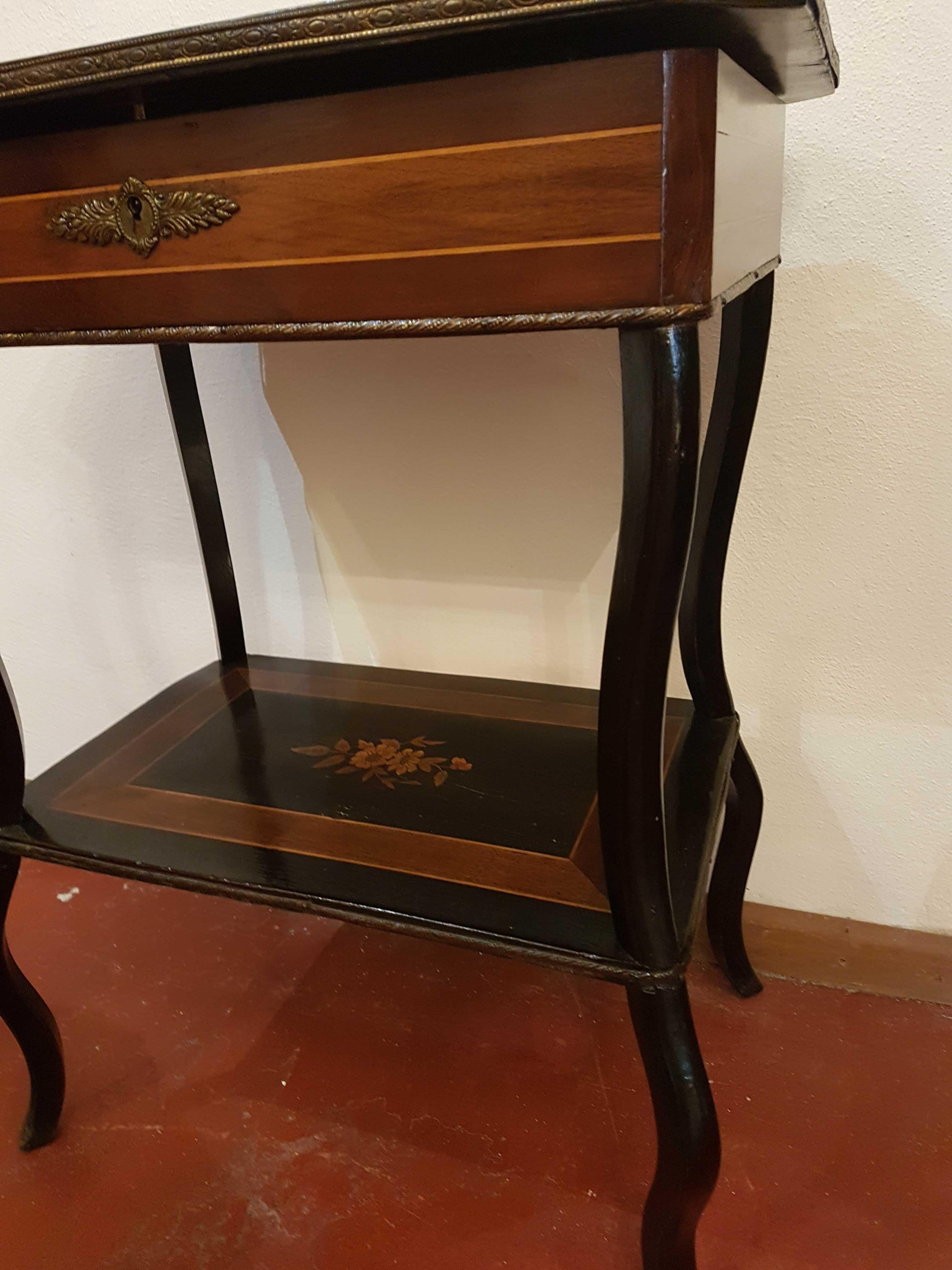 19th Century Napoleon III Marquerty Vanity Side Table, France, circa 1860 For Sale 5