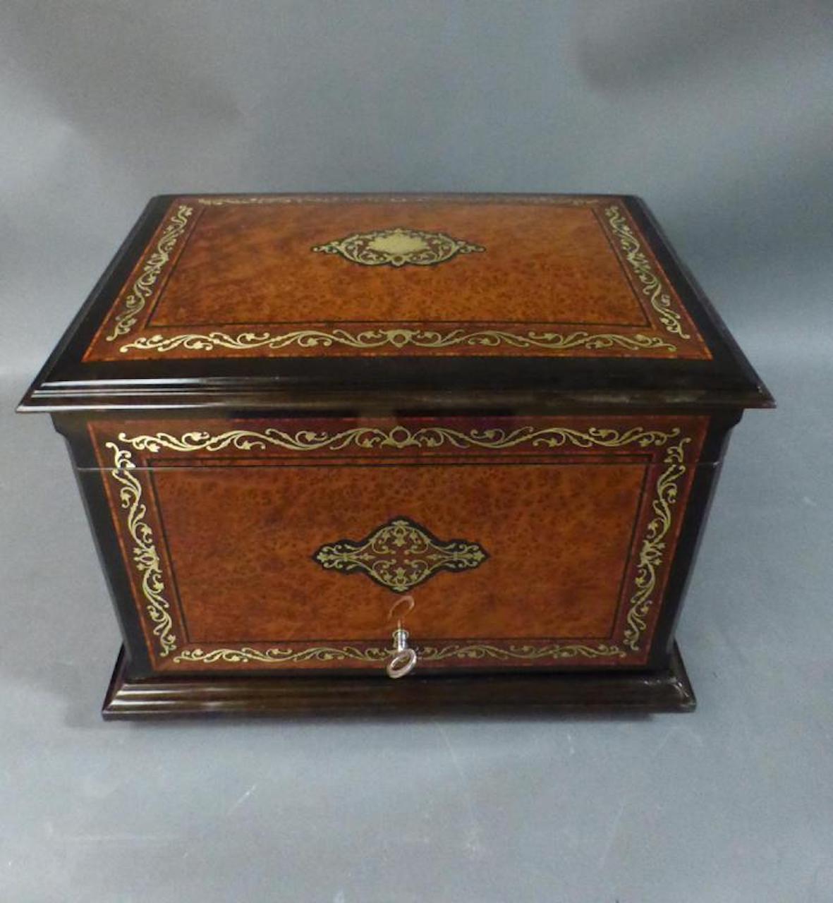 19th Century Napoleon III Marquetry Cigar Cellar, 1850s 3
