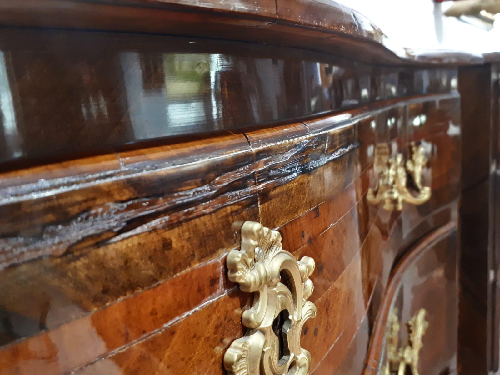 Pair of 19th Century Napoleon III Walnut and Bronze Chest of Drawer LAST PRICE For Sale 5